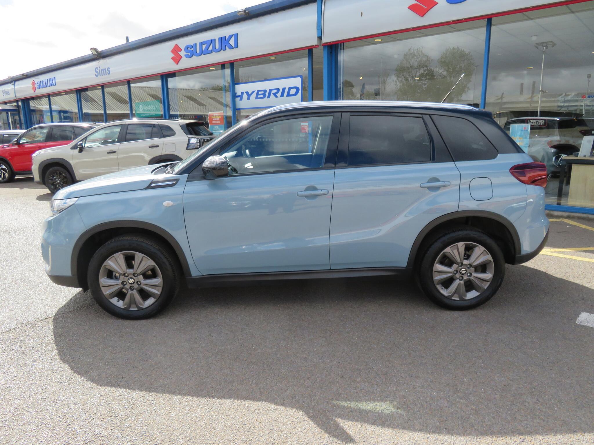 Suzuki Vitara - Image 11