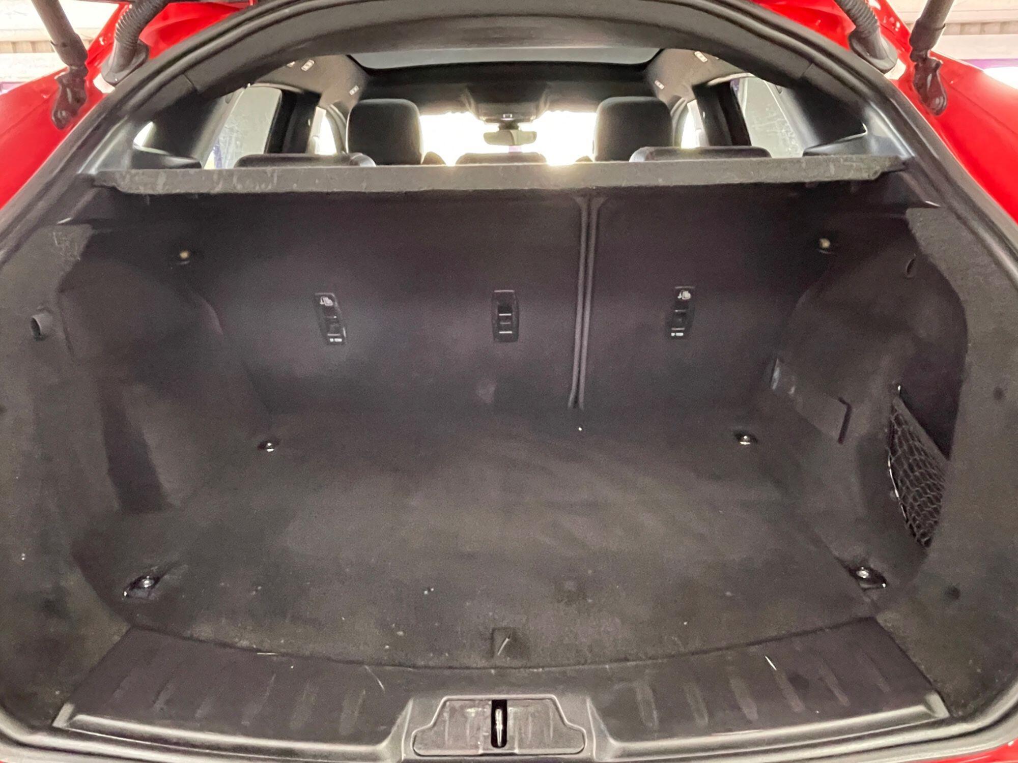 Jaguar E-Pace - Image 18