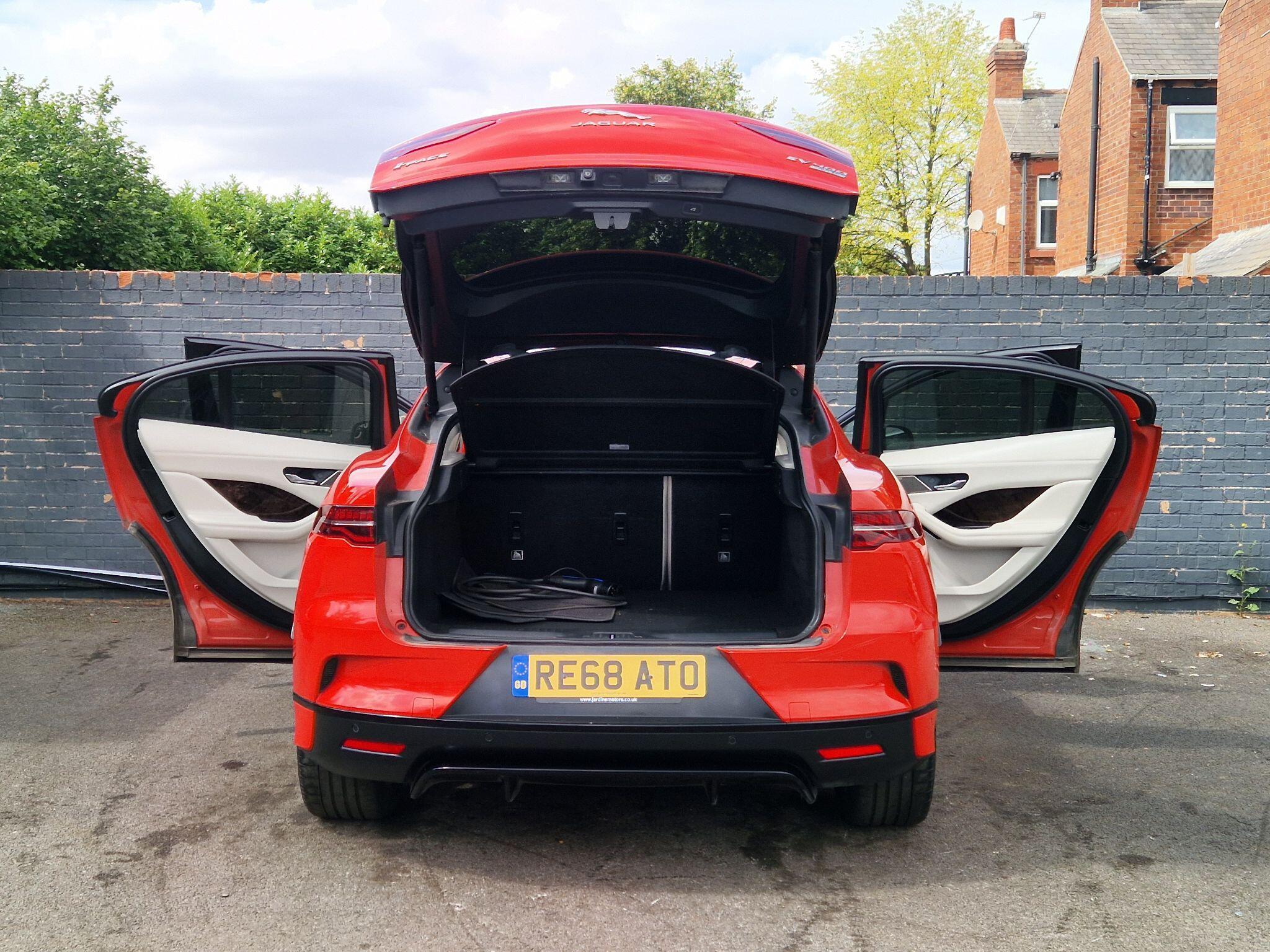 Jaguar I-Pace - Image 20