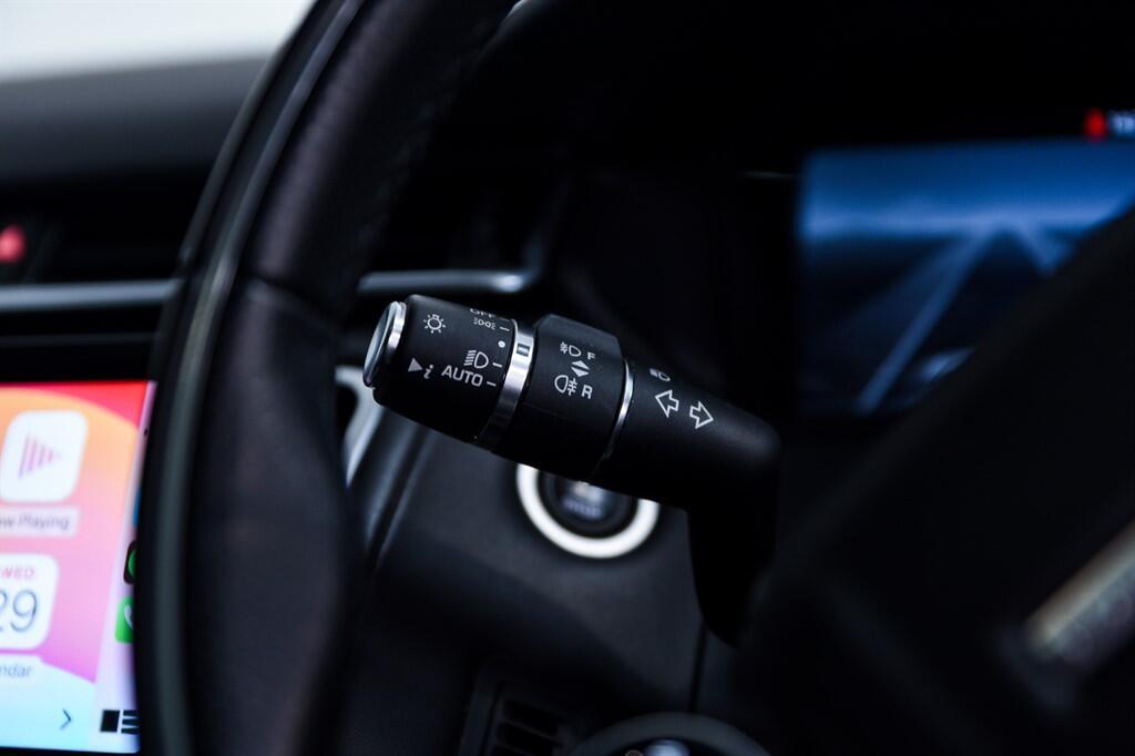 Land Rover Range Rover Velar - Image 35