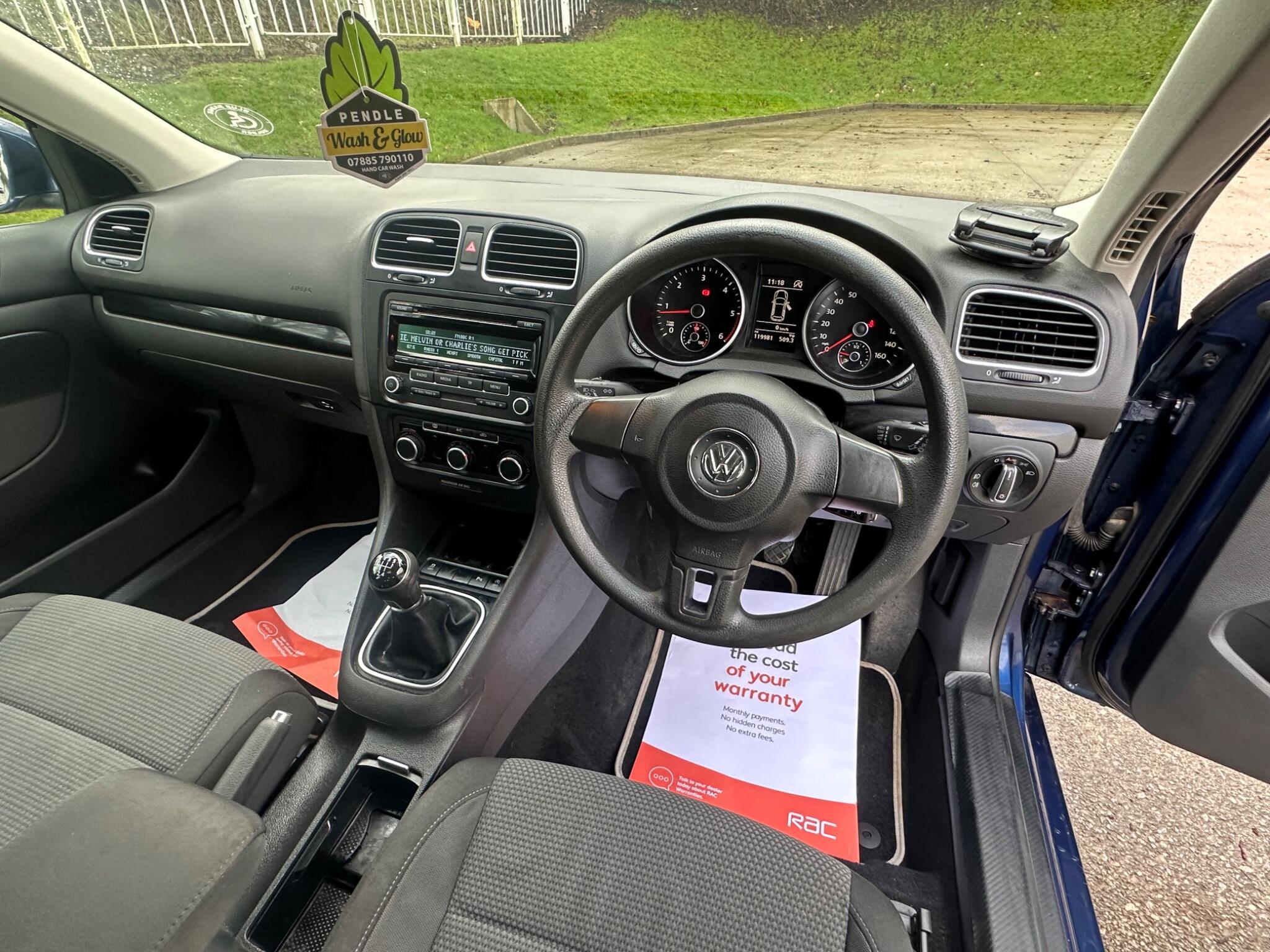Volkswagen Golf - Image 24