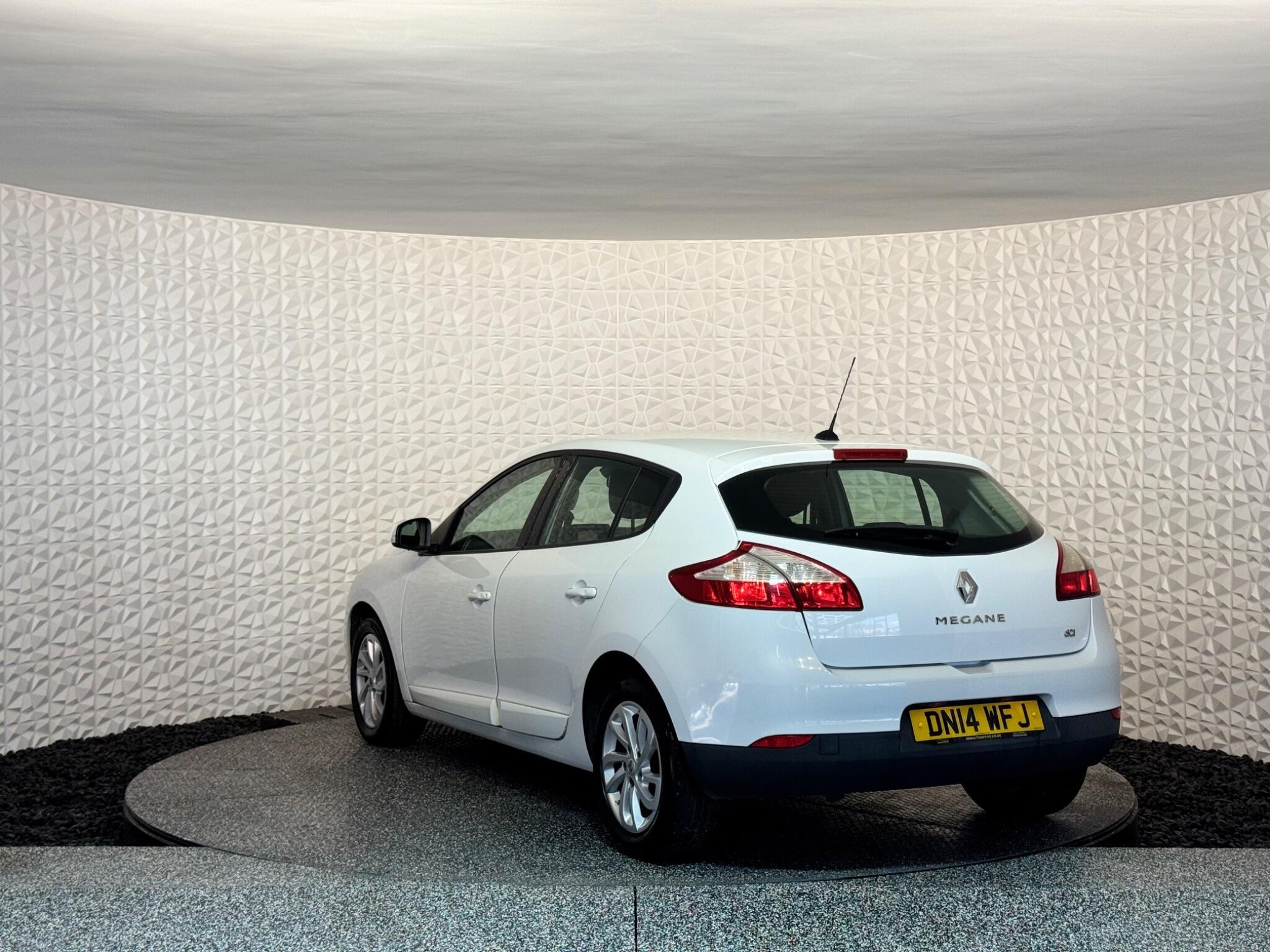Renault Megane - Image 15