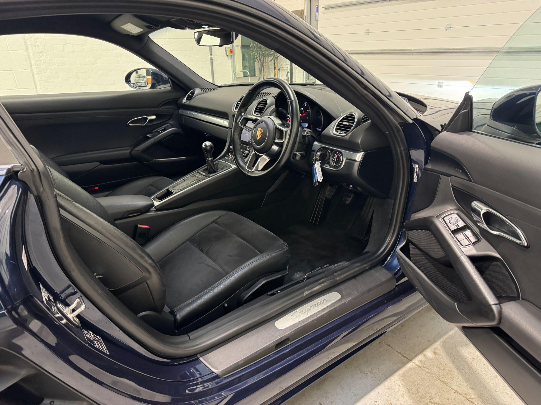 Porsche 718 Cayman - Image 53