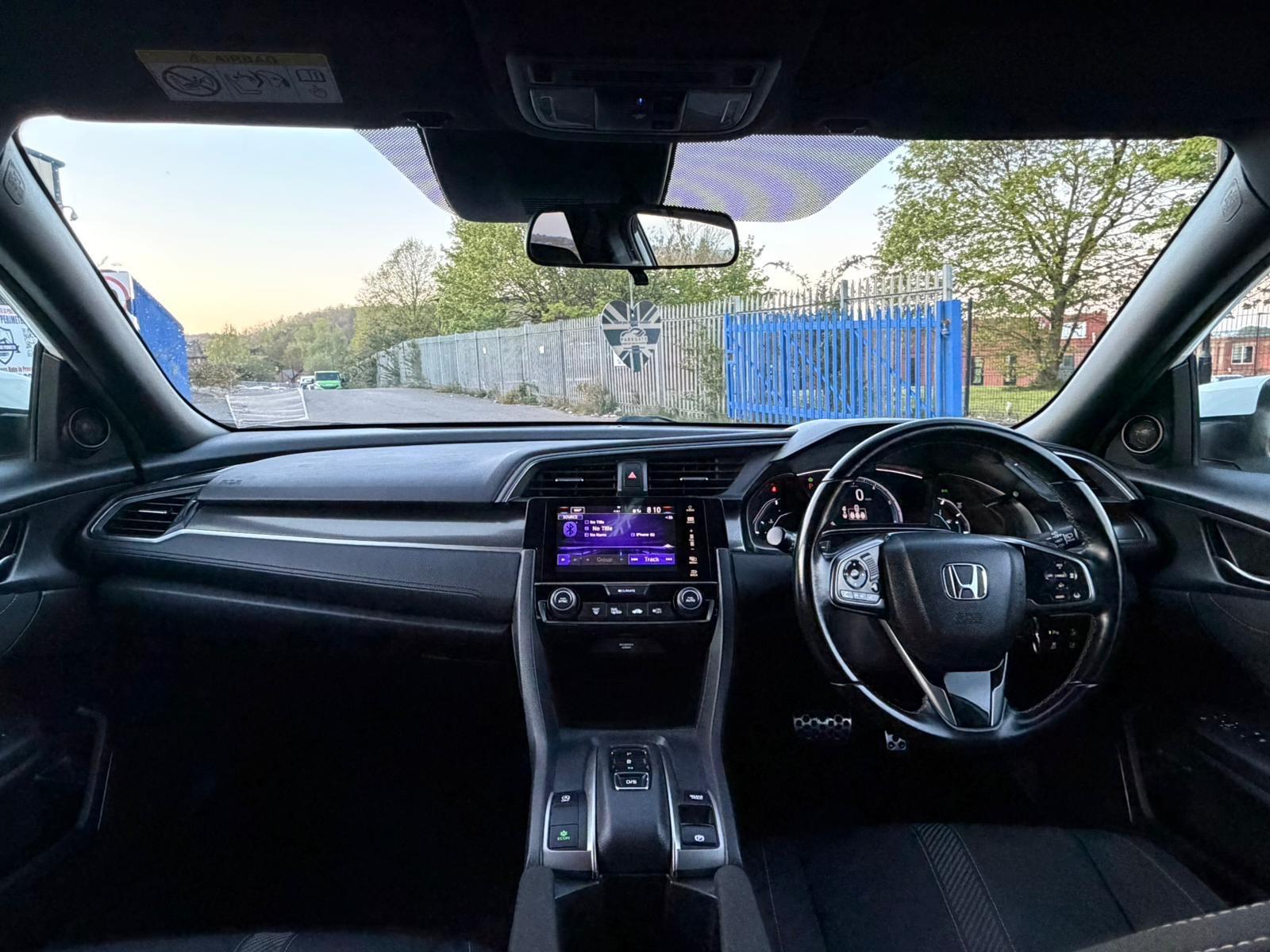 Honda Civic - Image 19