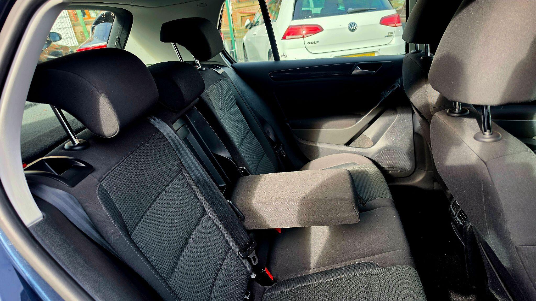 Volkswagen Golf - Image 19