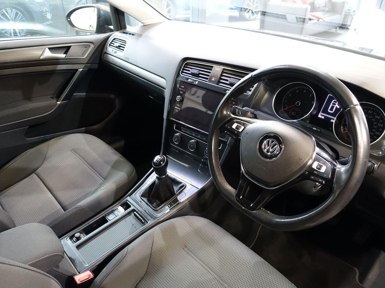 Volkswagen Golf - Image 2