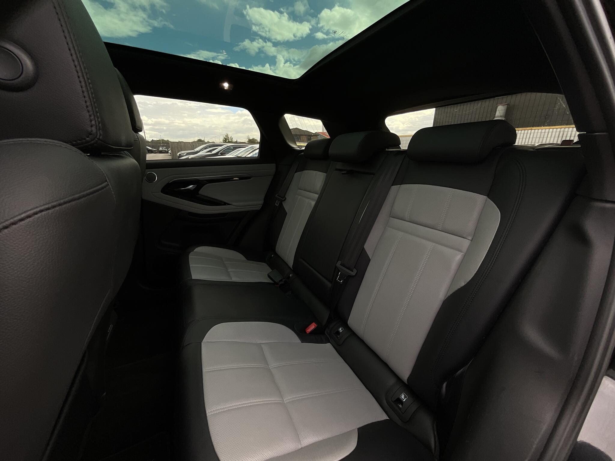 Land Rover Range Rover Evoque - Image 14