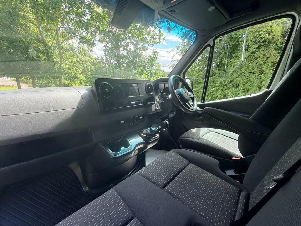 Mercedes Sprinter - Image 20
