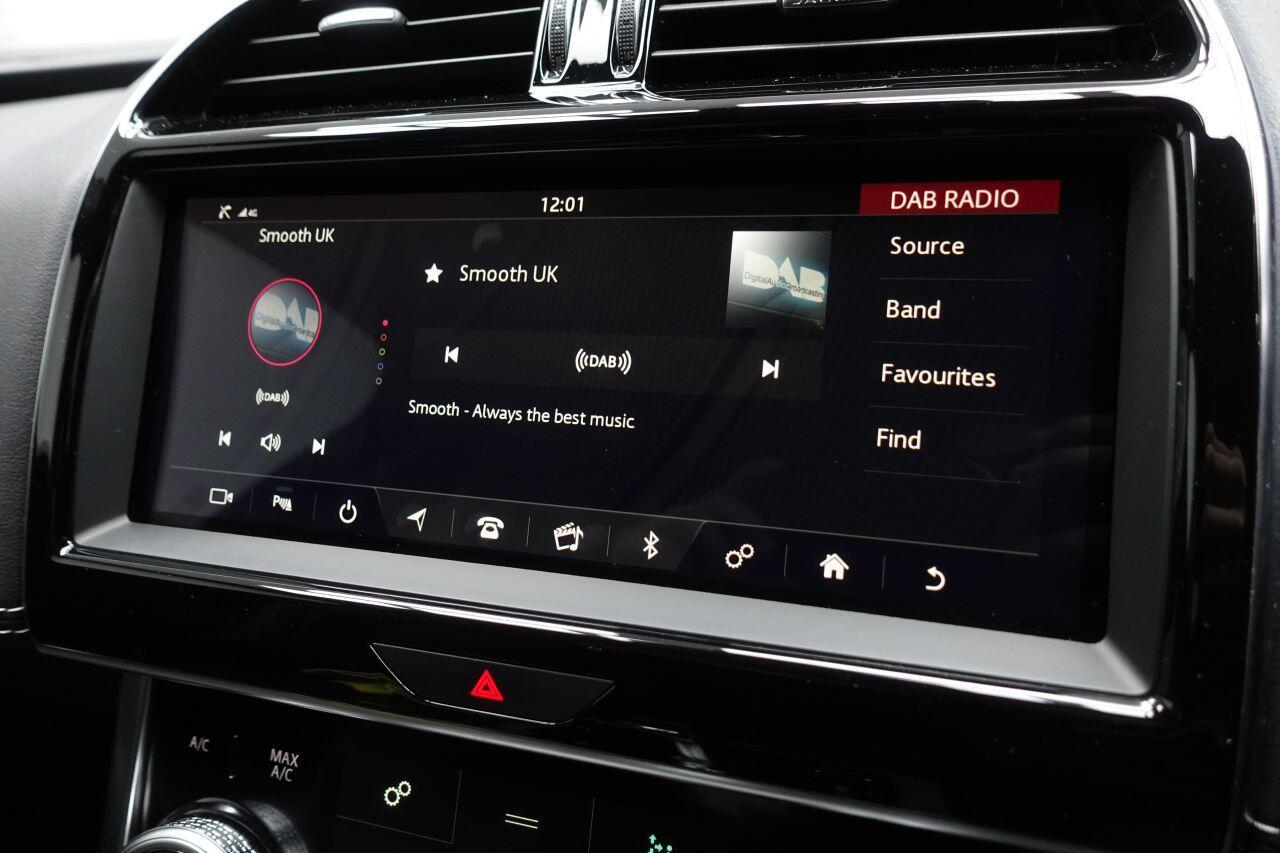 Jaguar XE - Image 29