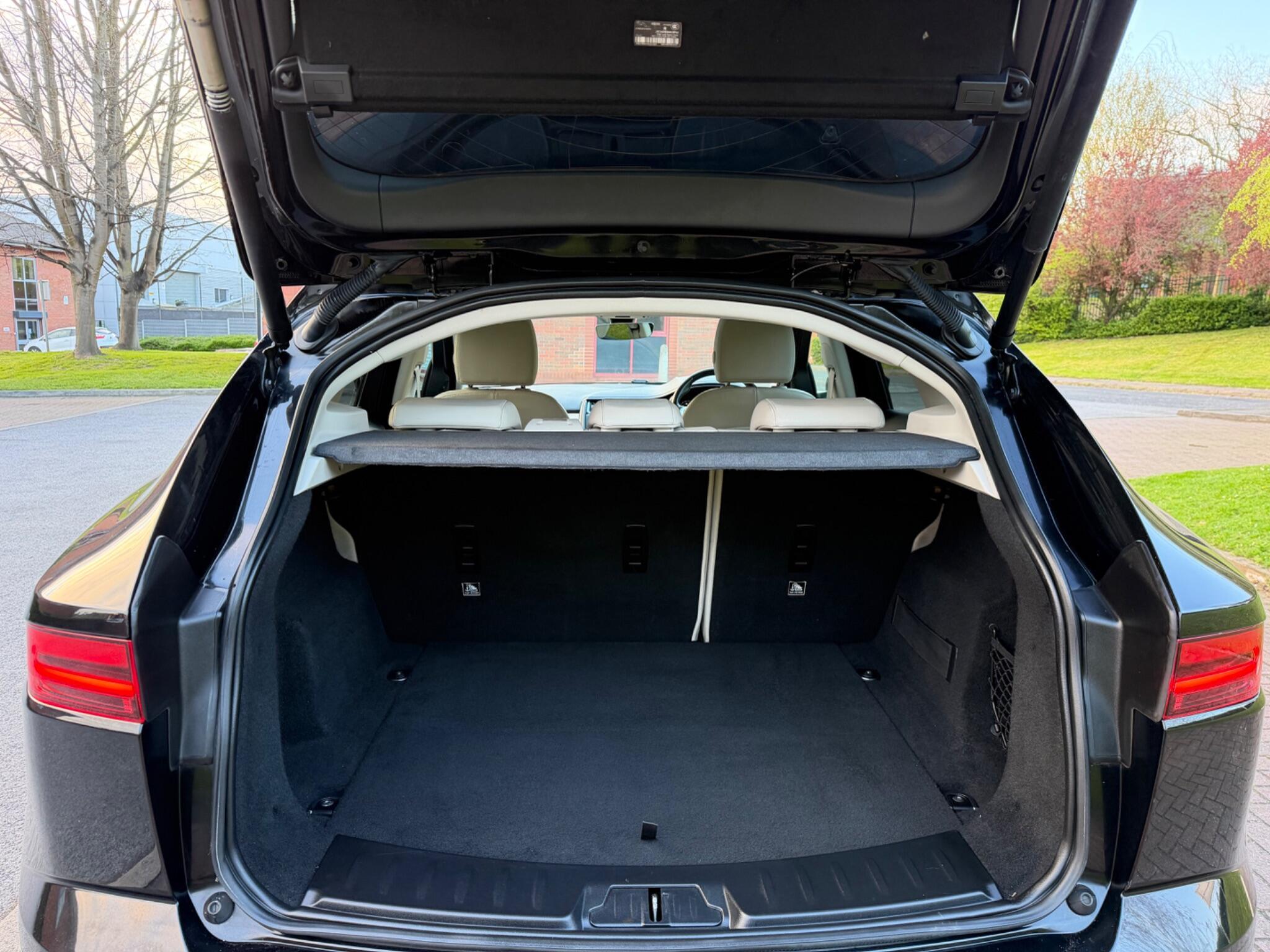 Jaguar E-Pace - Image 13