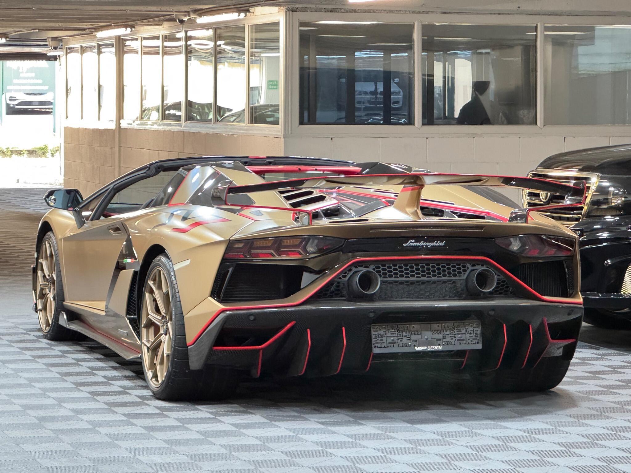 Lamborghini Aventador - Image 3