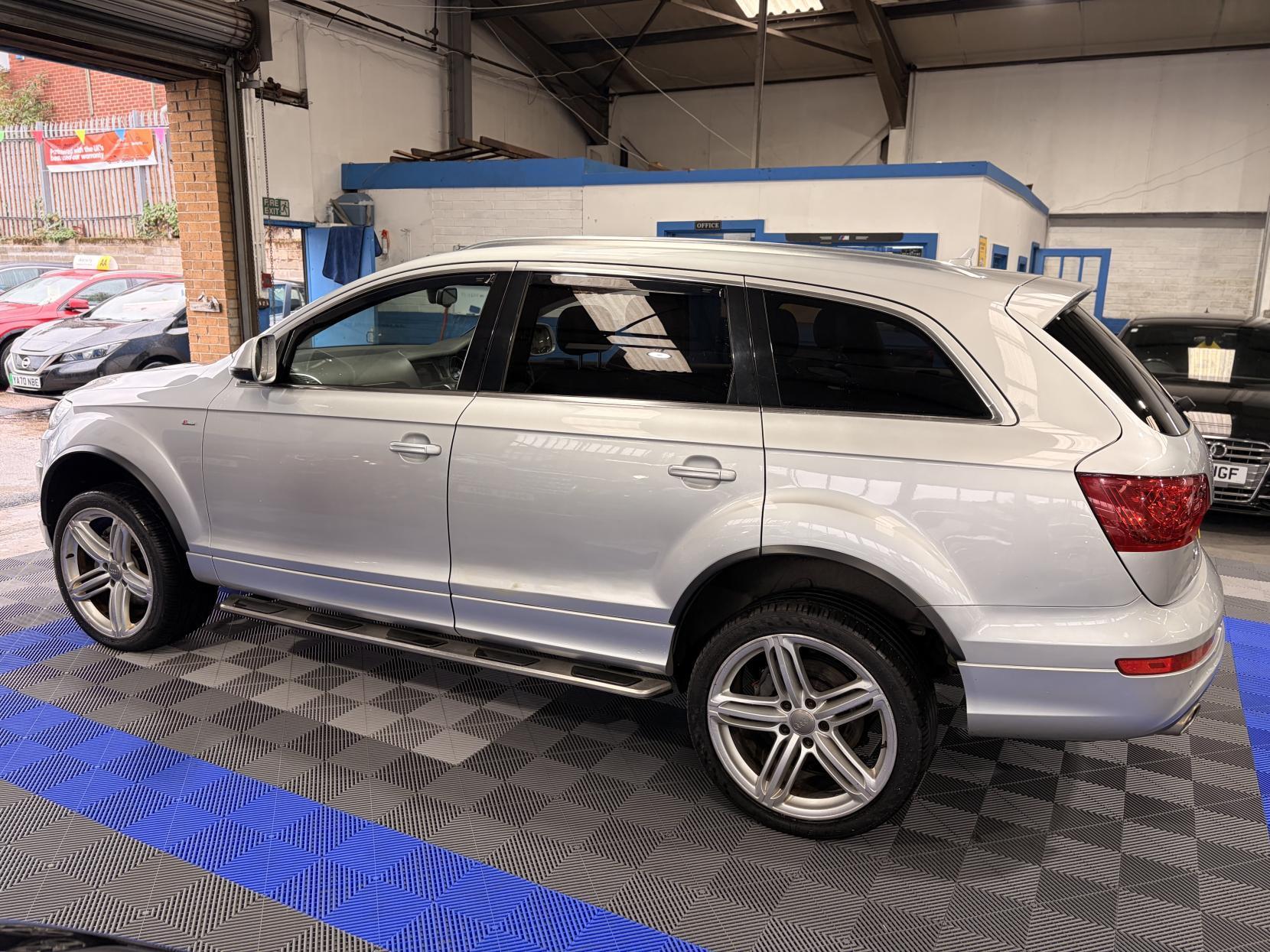 Audi Q7 - Image 4