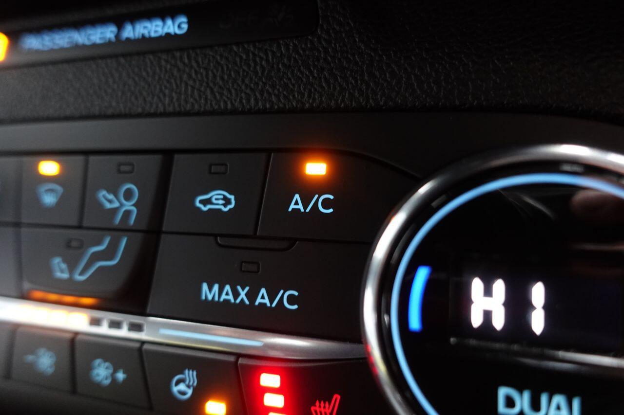 Ford Focus - Image 43