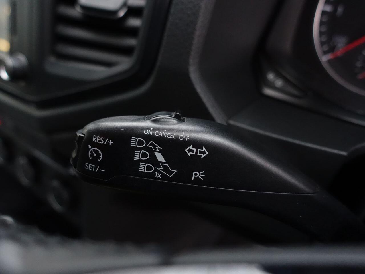 Volkswagen Amarok - Image 23