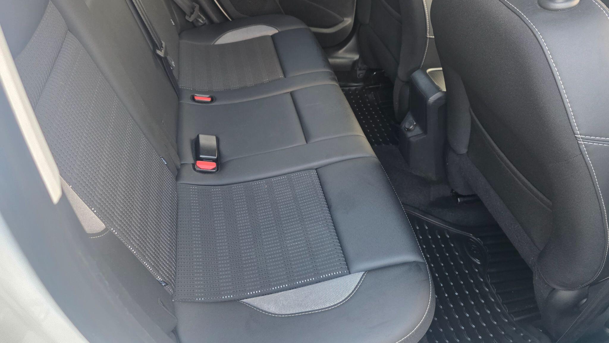 Peugeot 2008 - Image 33