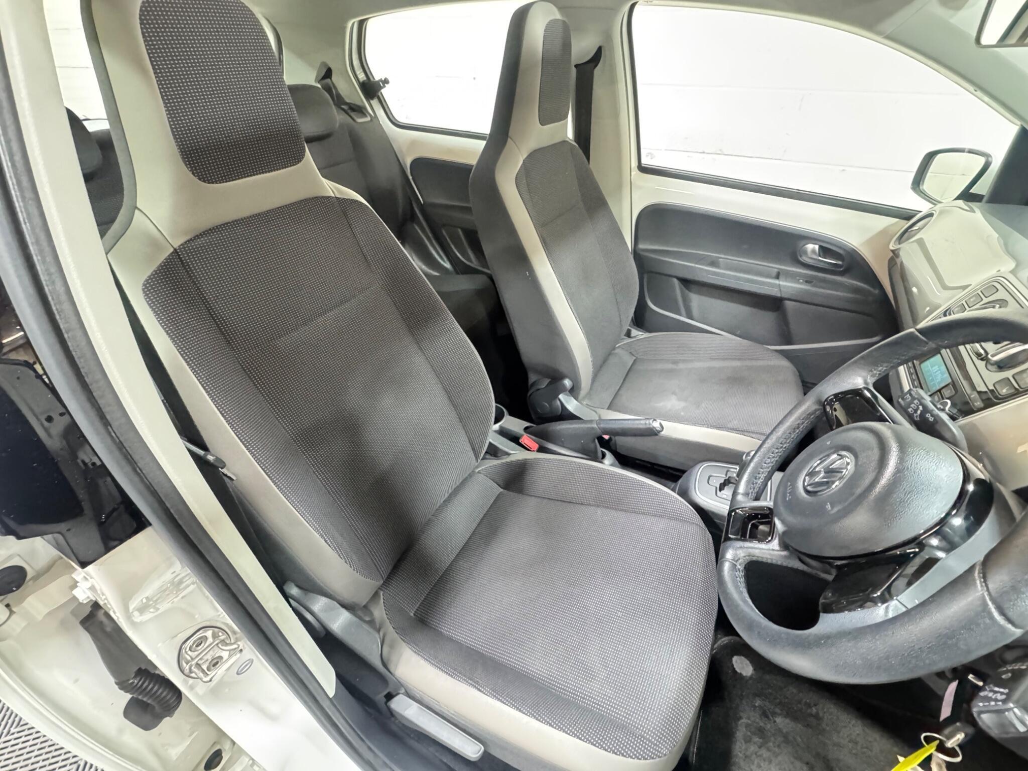 Volkswagen up! - Image 7