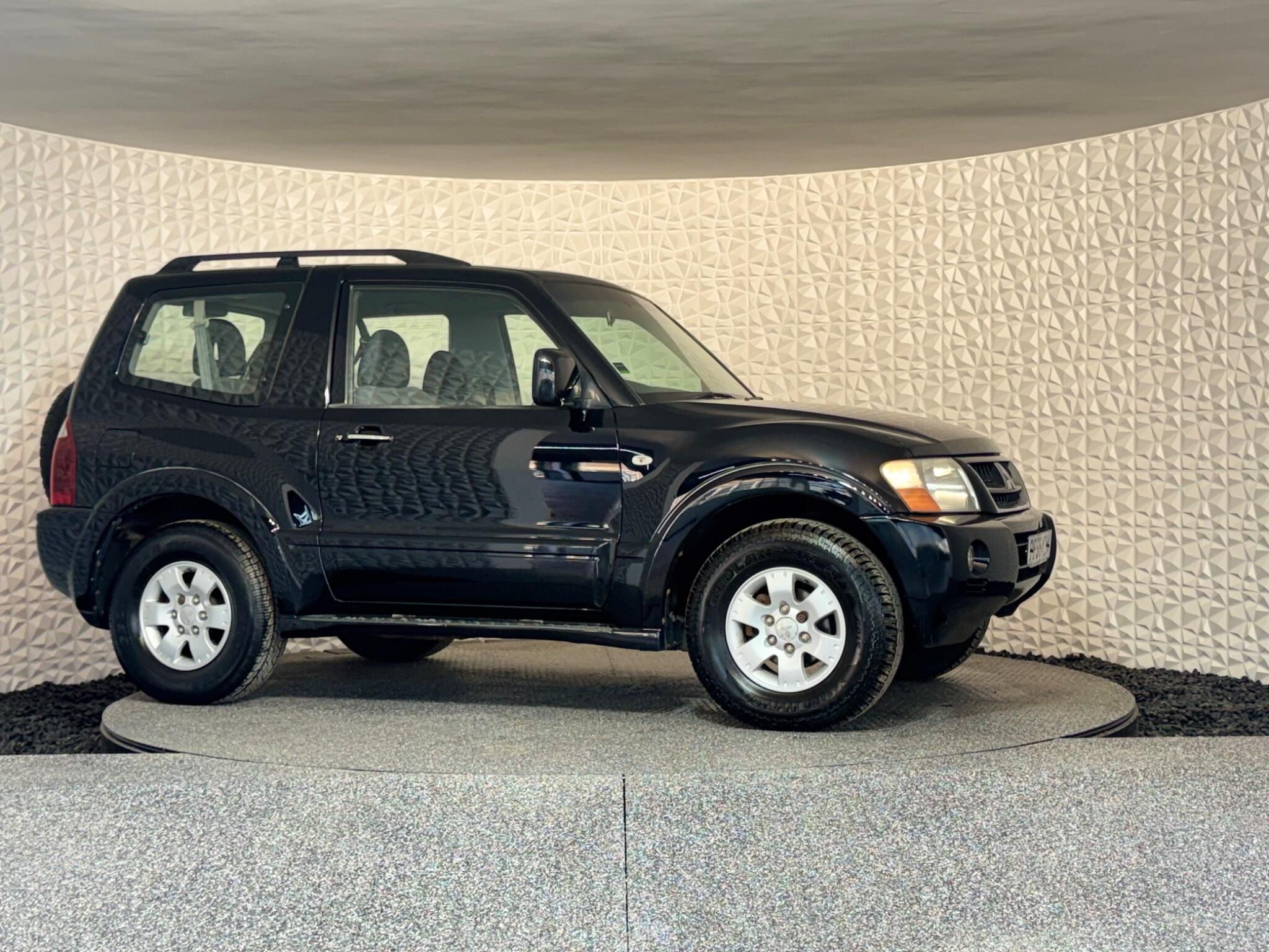 Mitsubishi Shogun - Image 8