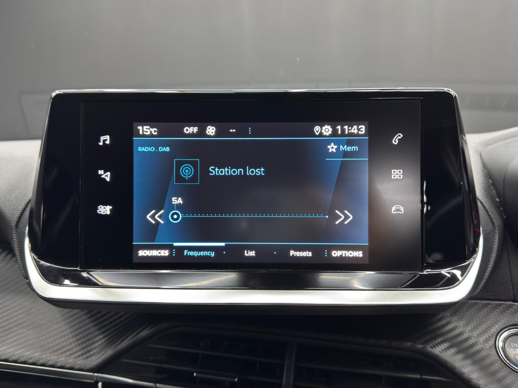 Peugeot 208 - Image 29