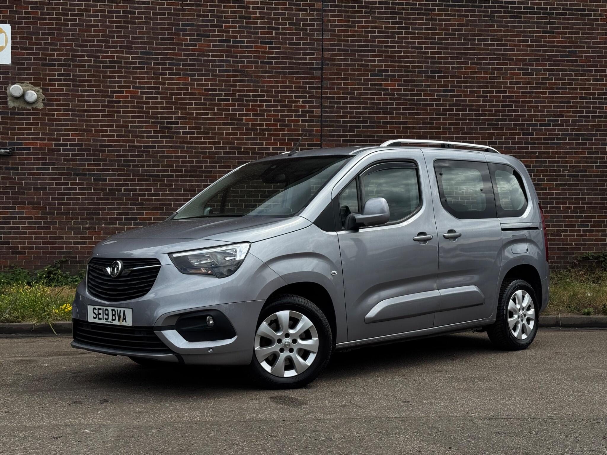 Vauxhall Combo Life - Image 2