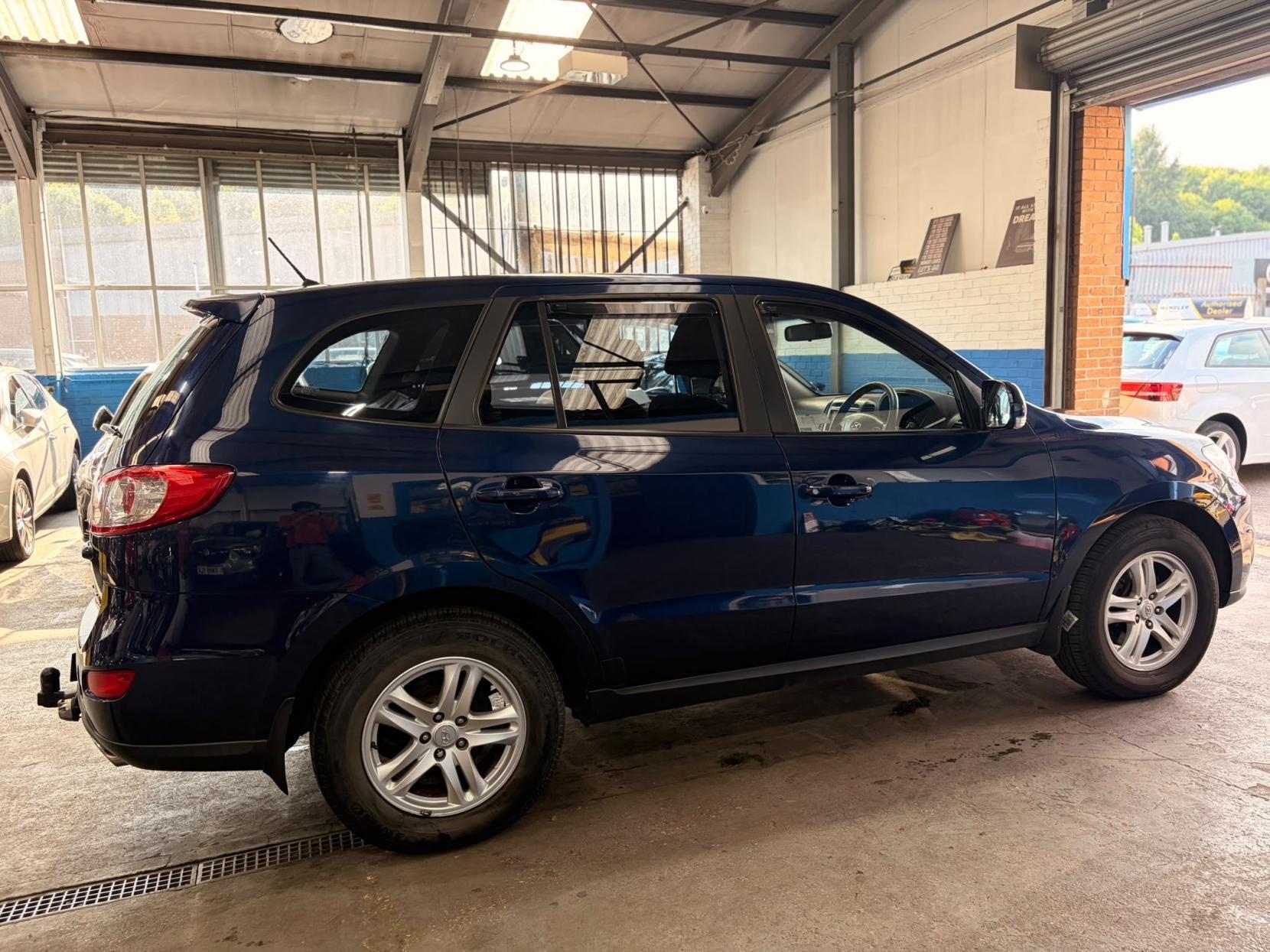 Hyundai Santa Fe - Image 16