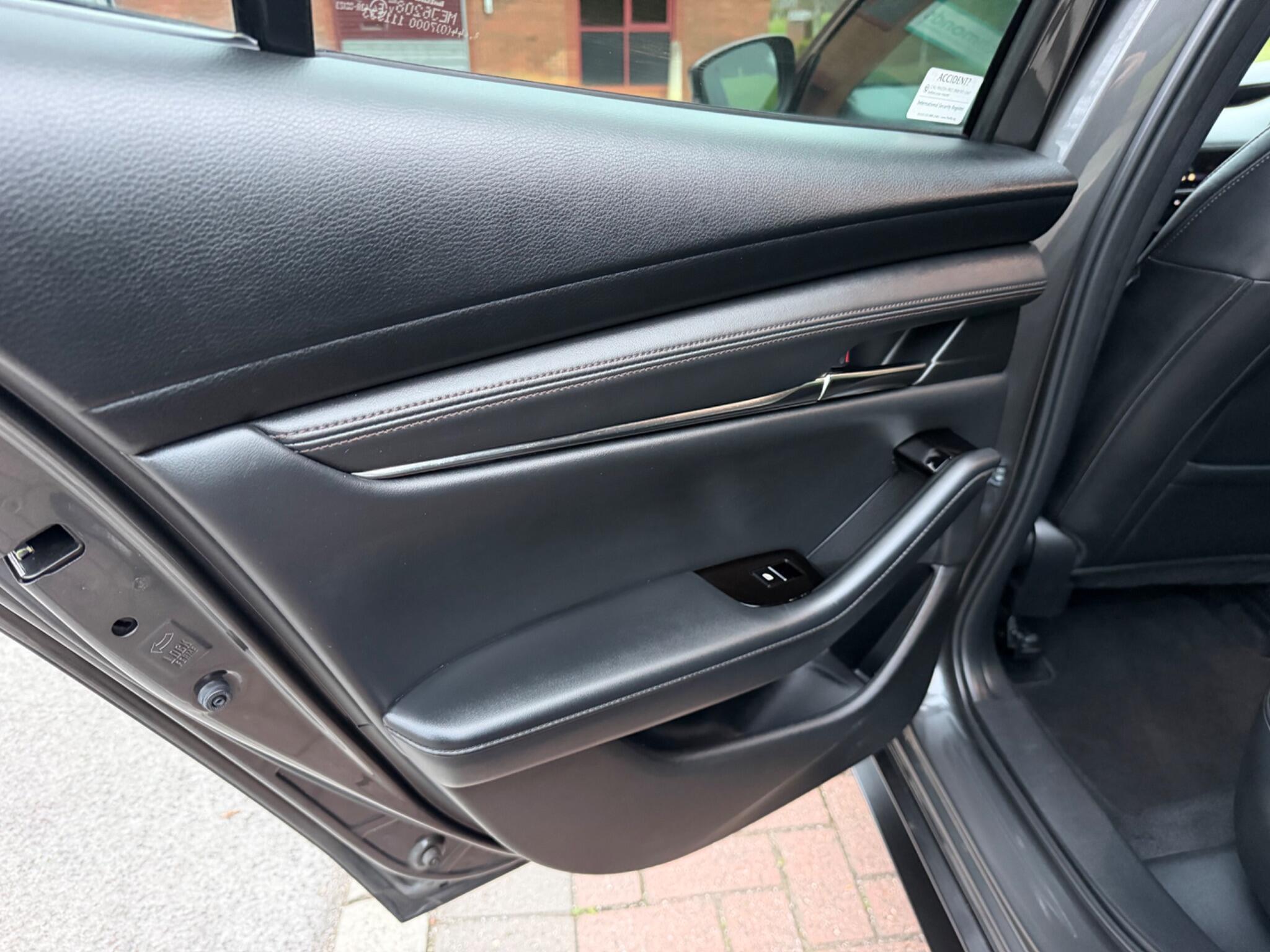 Mazda MAZDA3 - Image 39