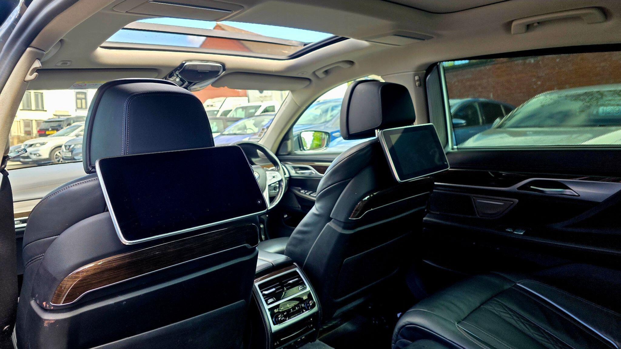 BMW 7 Series - Image 20