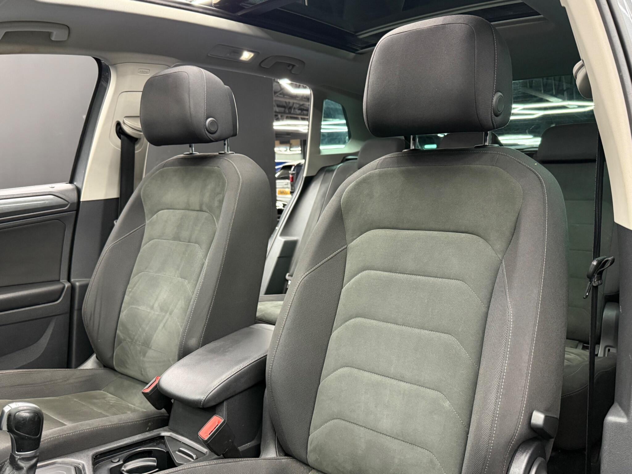 Volkswagen Tiguan - Image 13