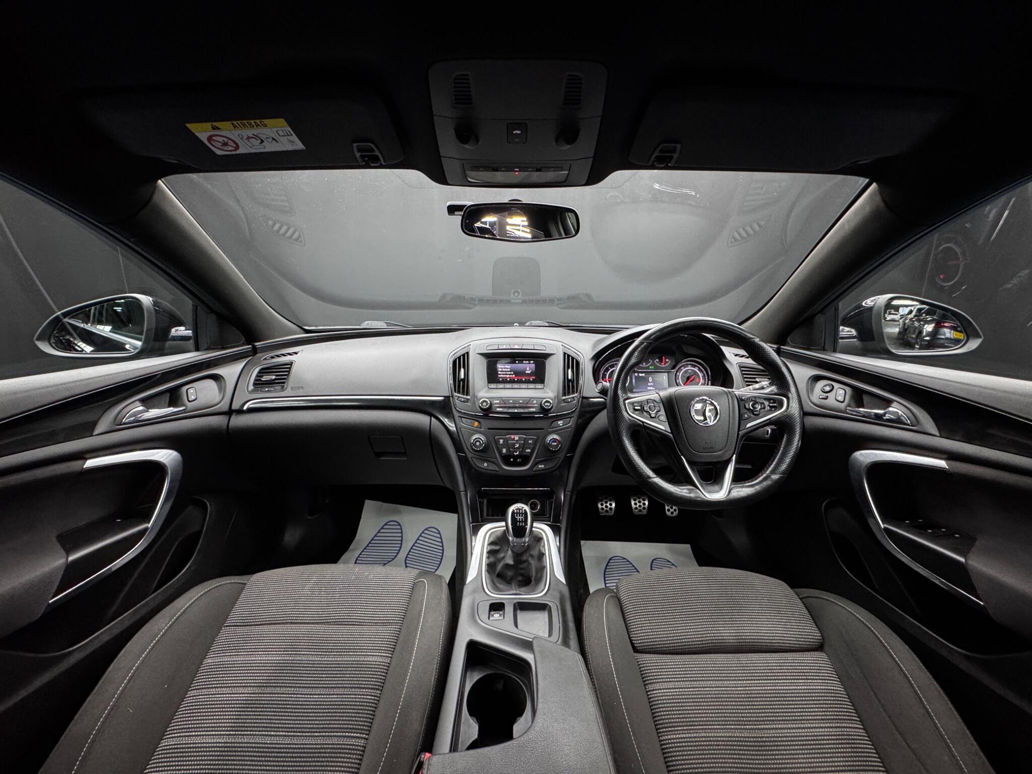 Vauxhall Insignia - Image 17