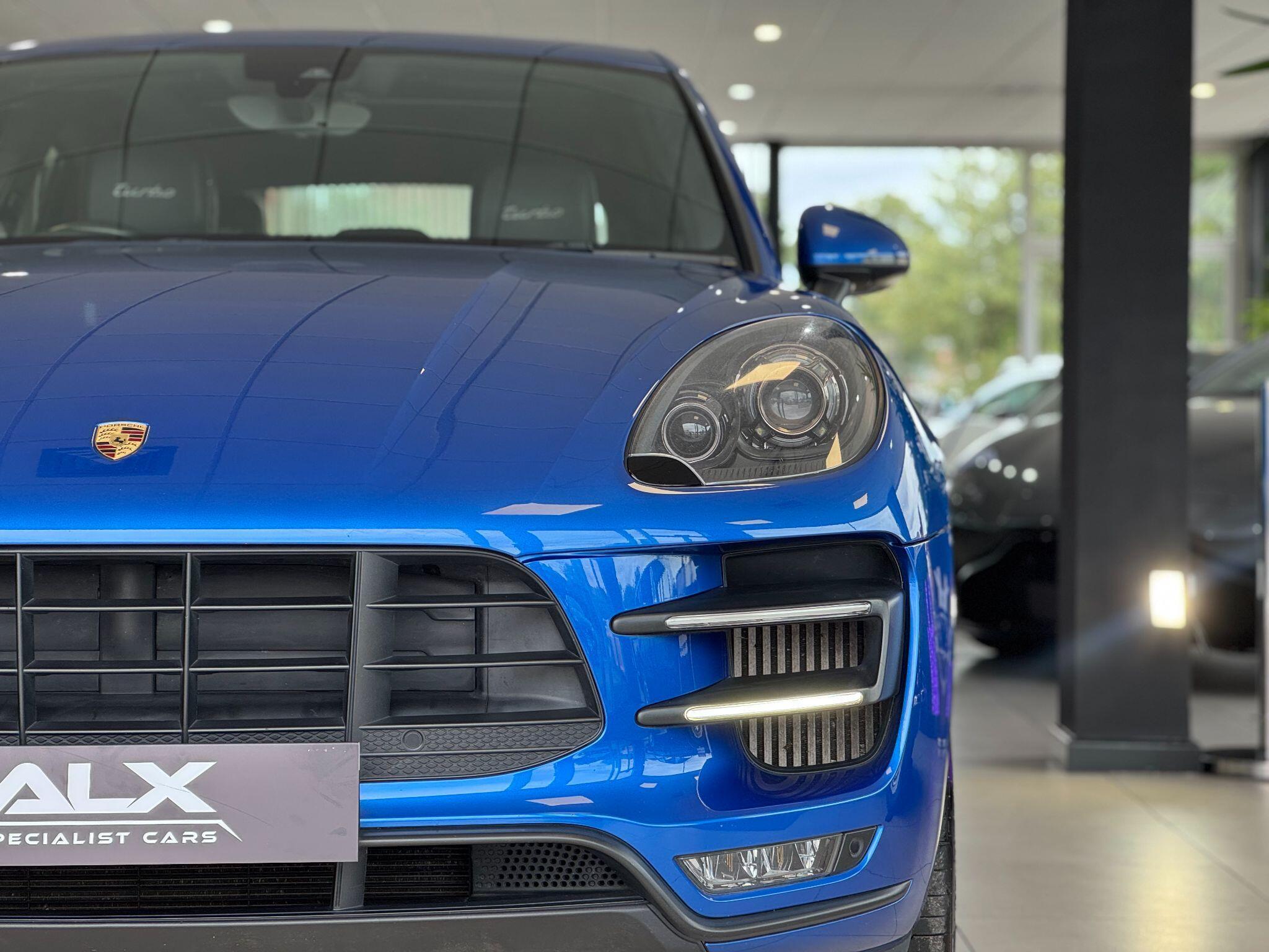 Porsche Macan - Image 10