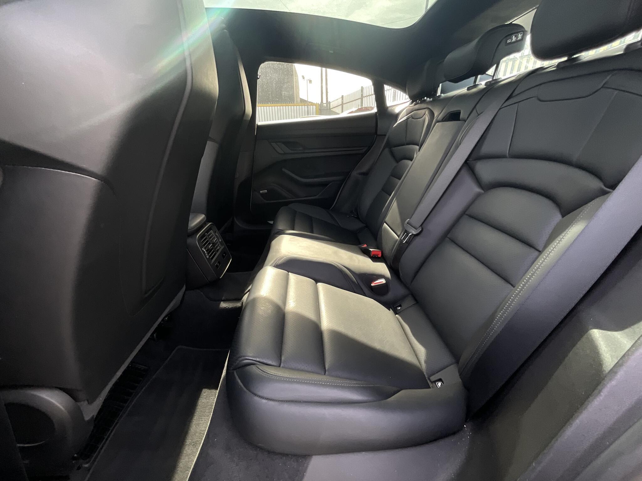 Porsche Taycan - Image 10
