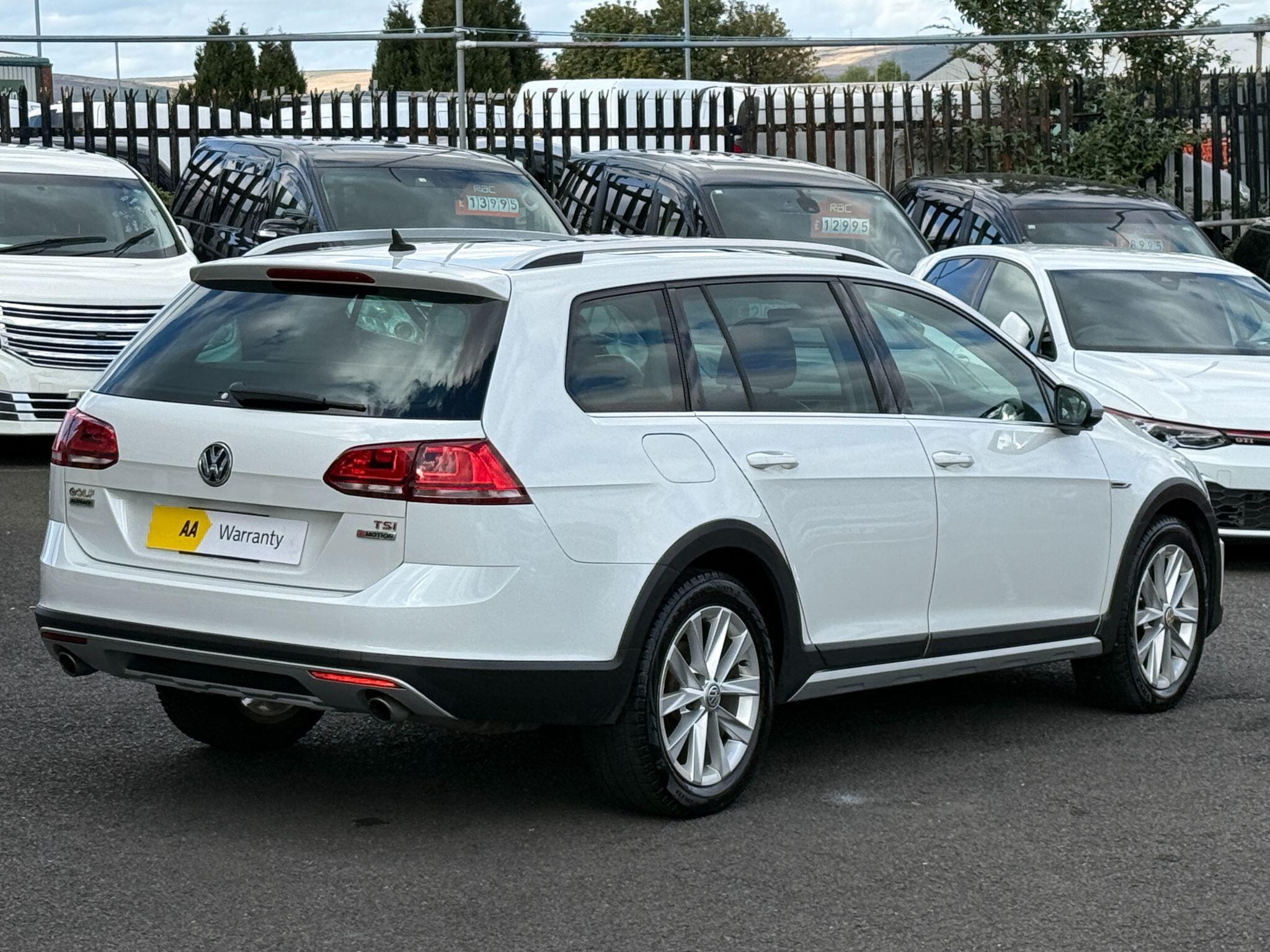 Volkswagen Golf - Image 24