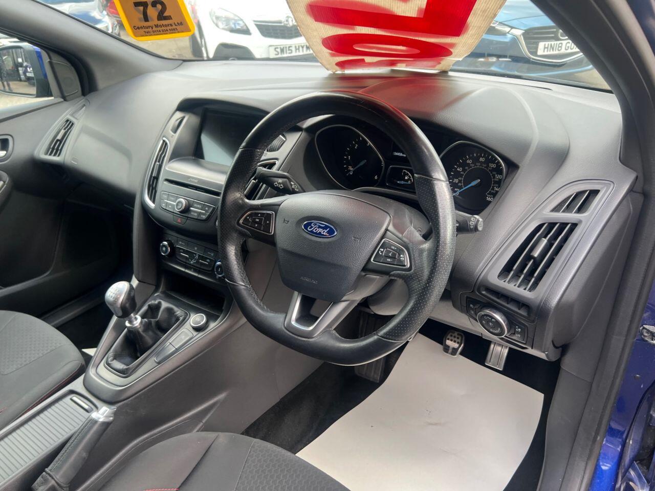 Ford Focus - Image 14