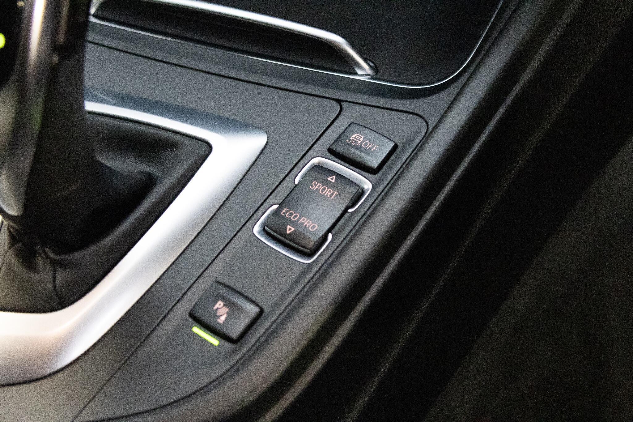 BMW 3 Series - Image 30