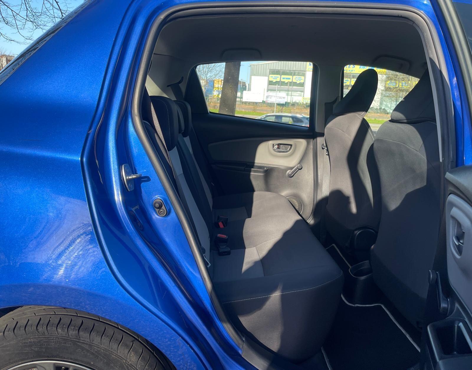 Toyota Yaris - Image 26