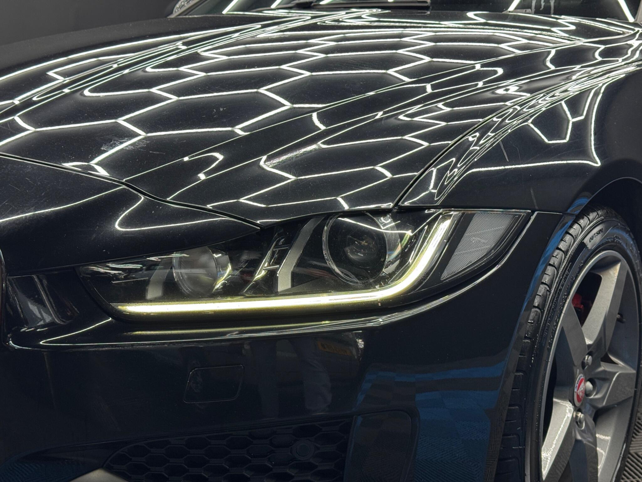 Jaguar XE - Image 46