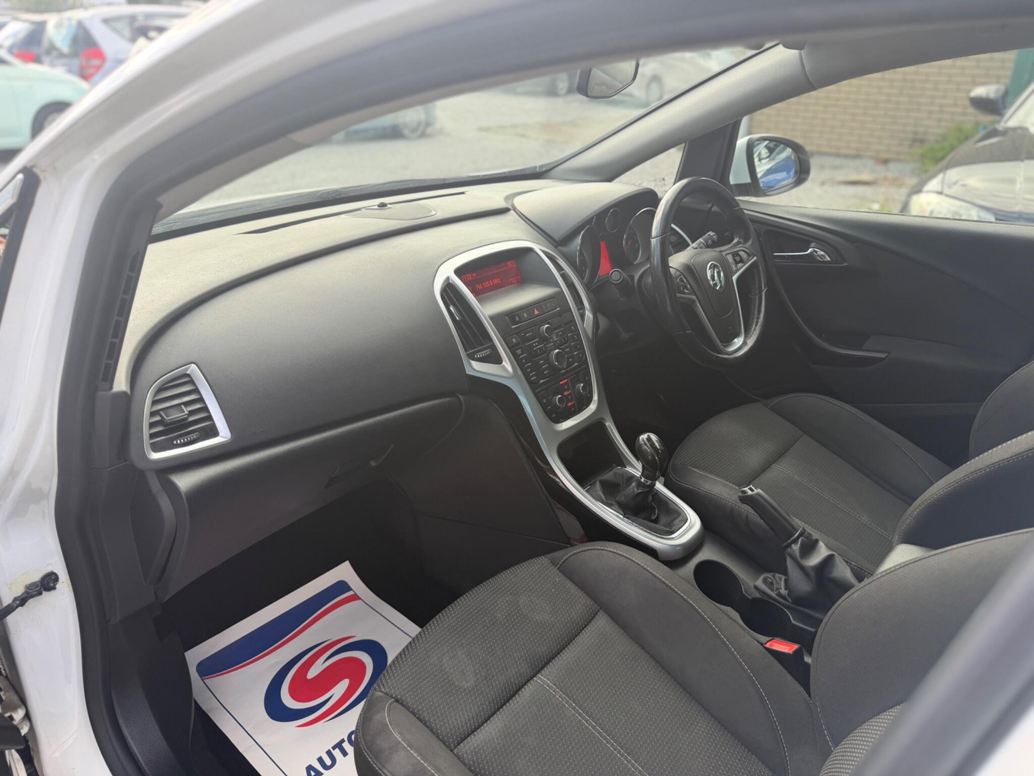 Vauxhall Astra - Image 8