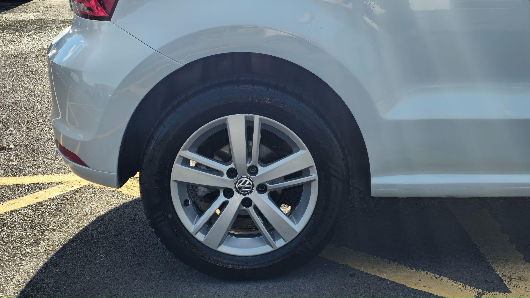 Volkswagen Polo - Image 5