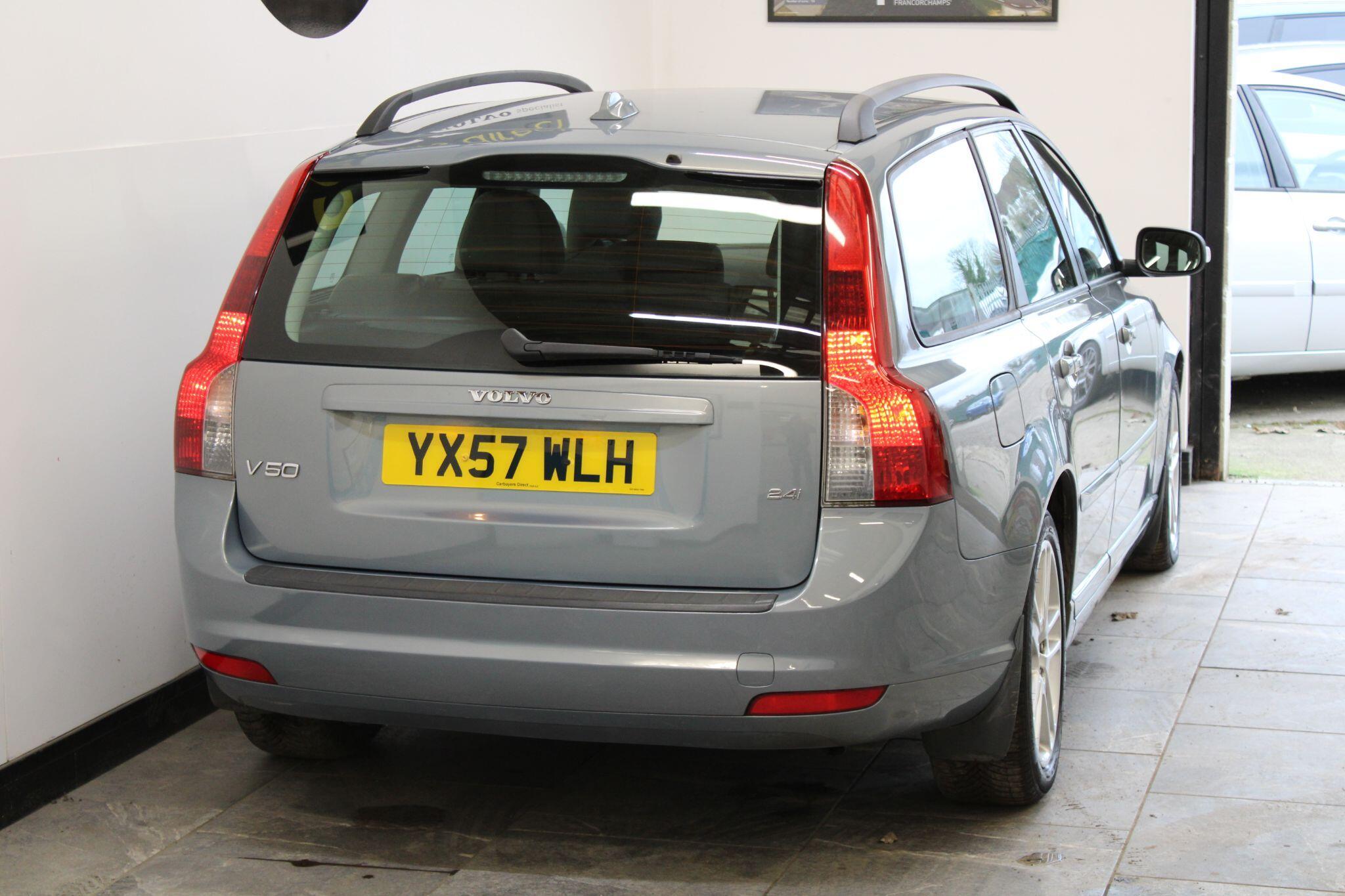 Volvo V50 - Image 13
