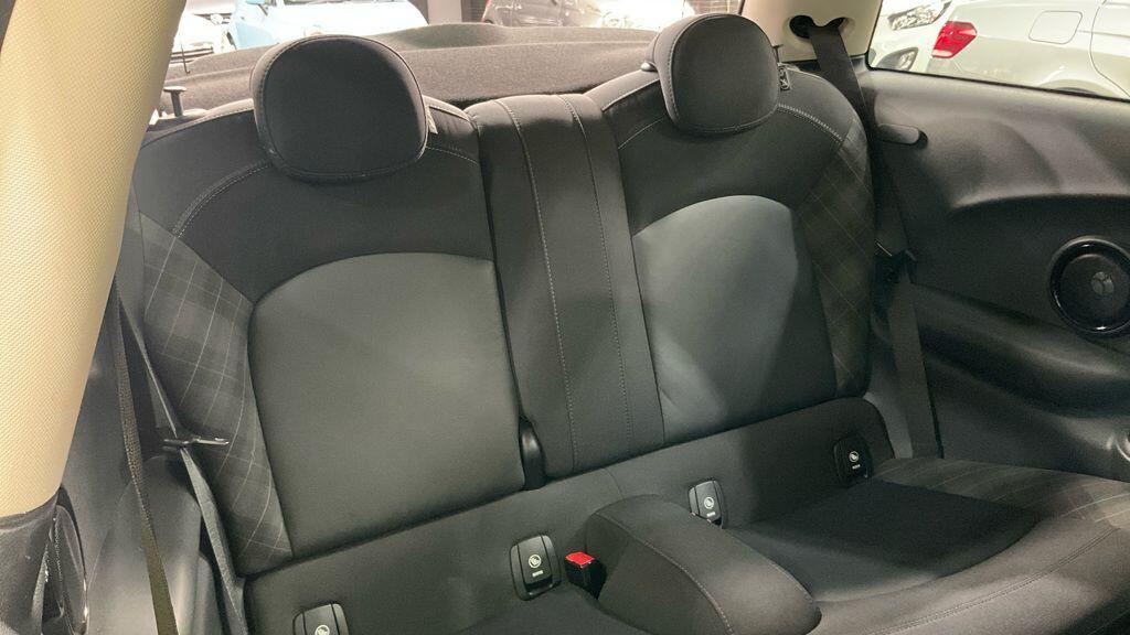 MINI Hatch - Image 9