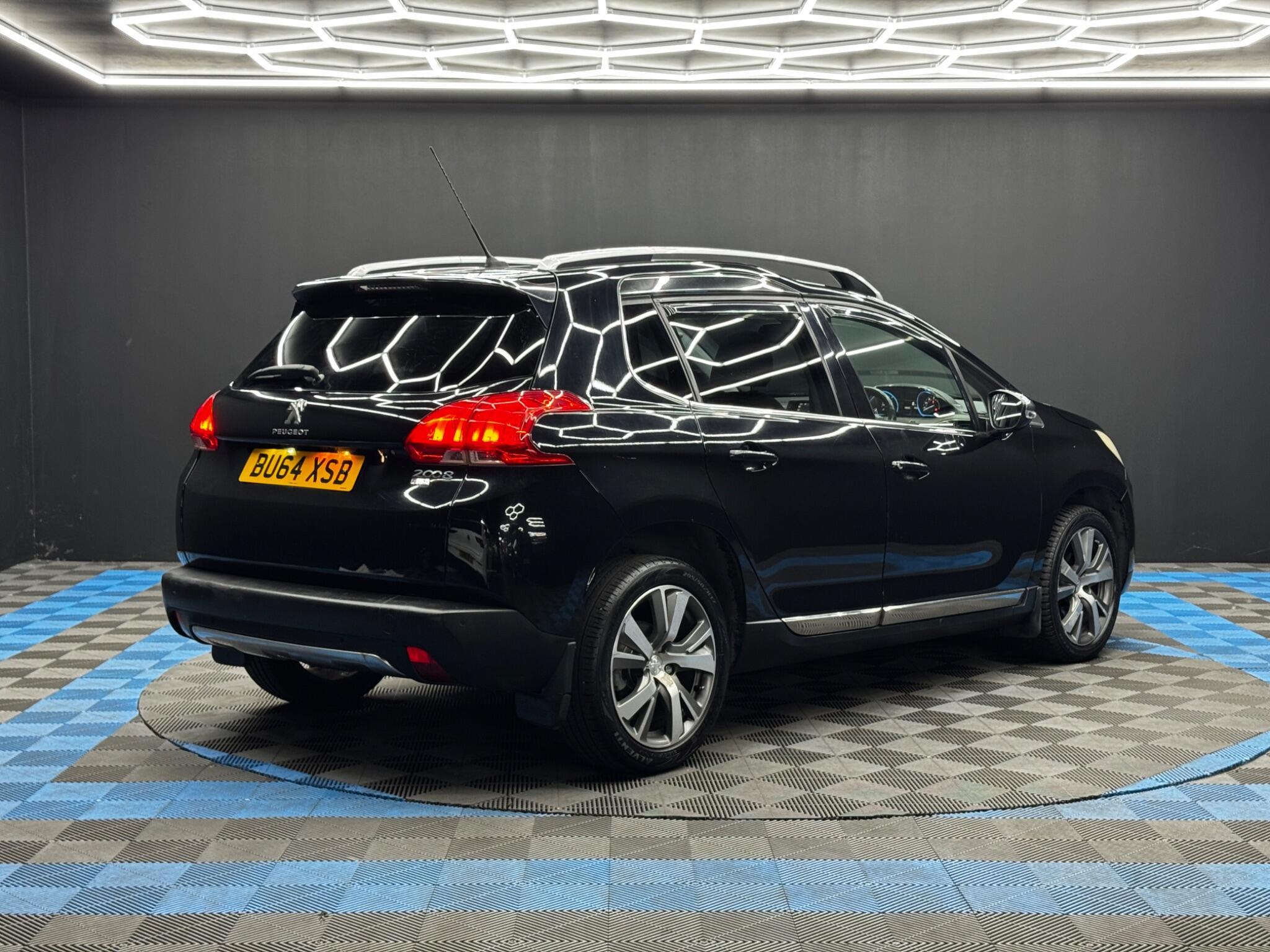 Peugeot 2008 - Image 5