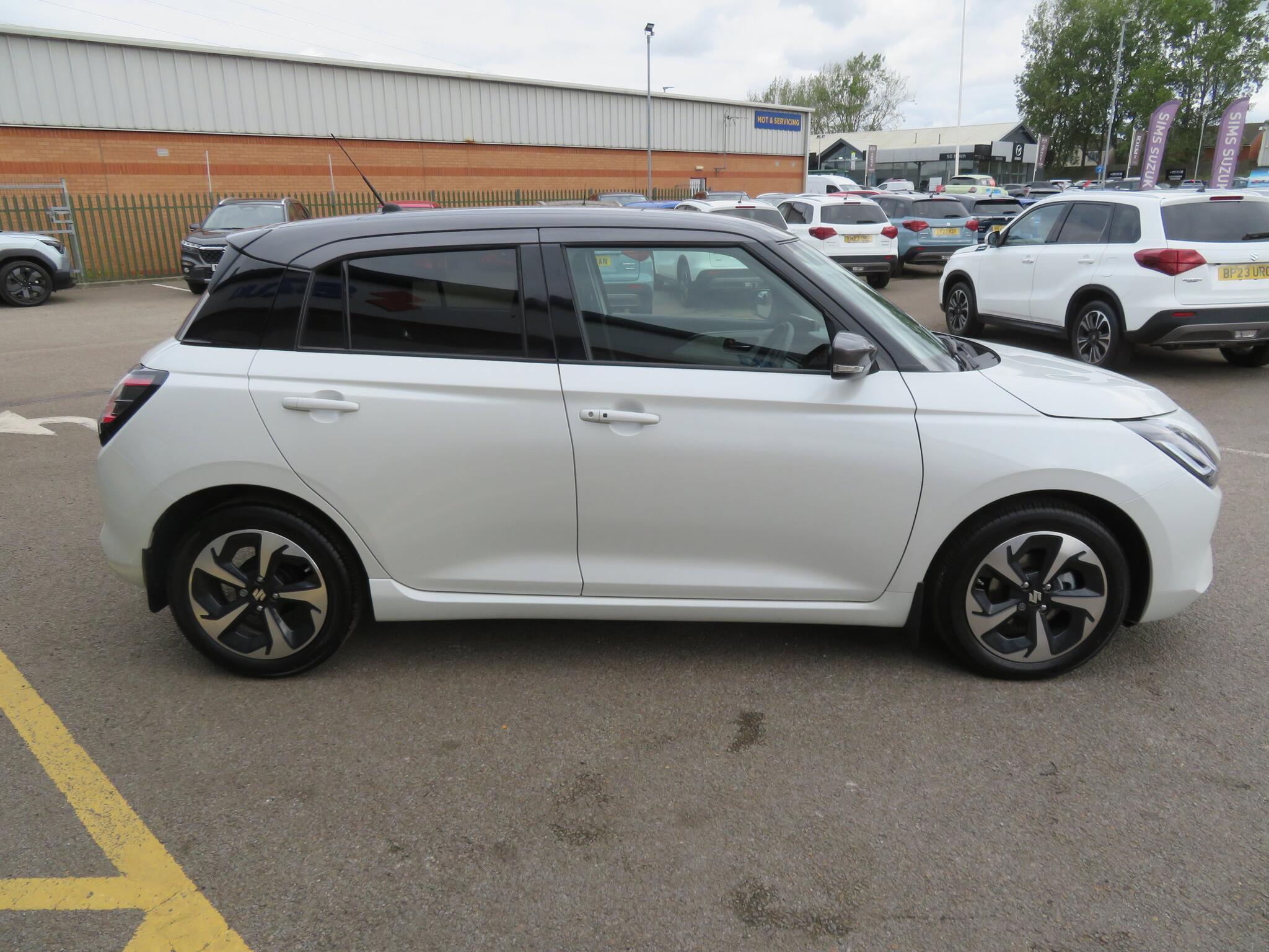 Suzuki Swift - Image 11