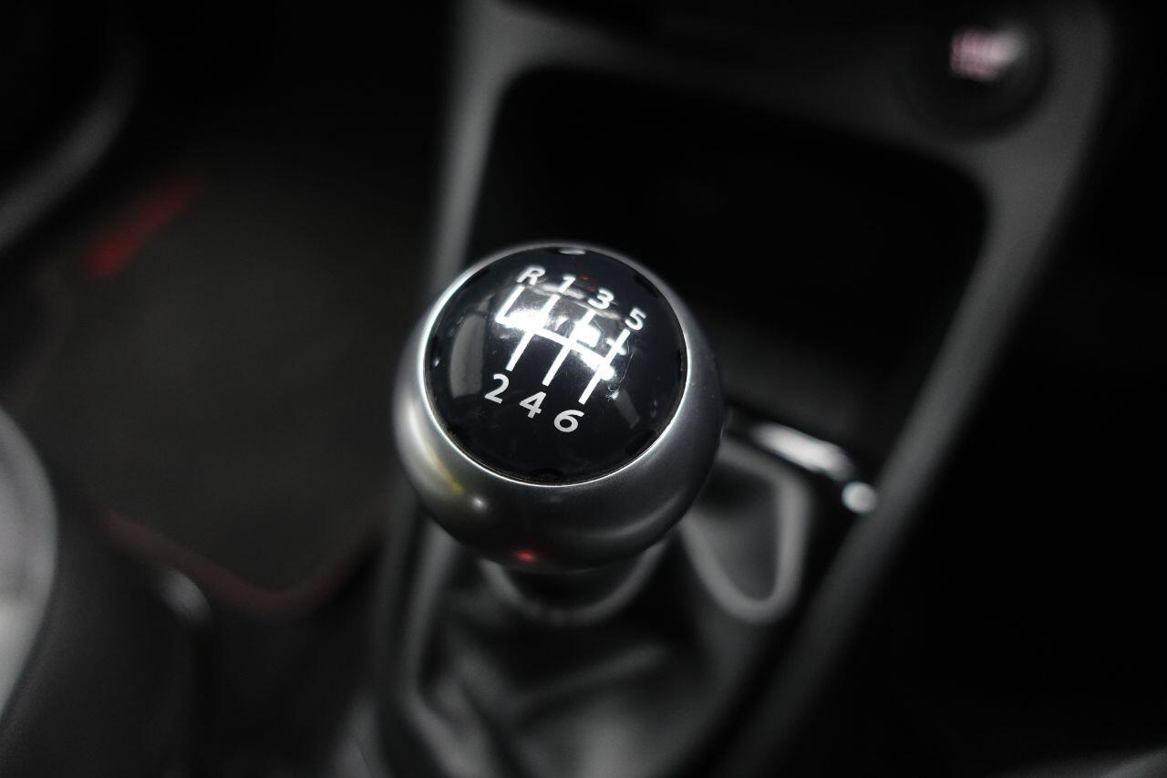 Renault Captur - Image 39