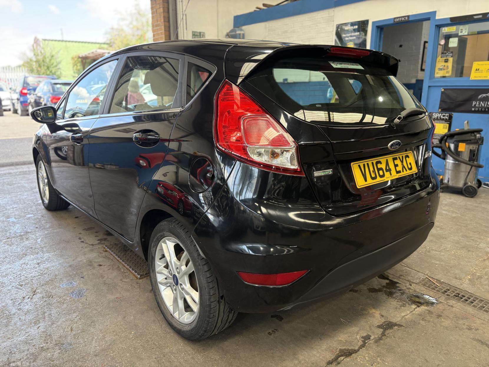 Ford Fiesta - Image 5