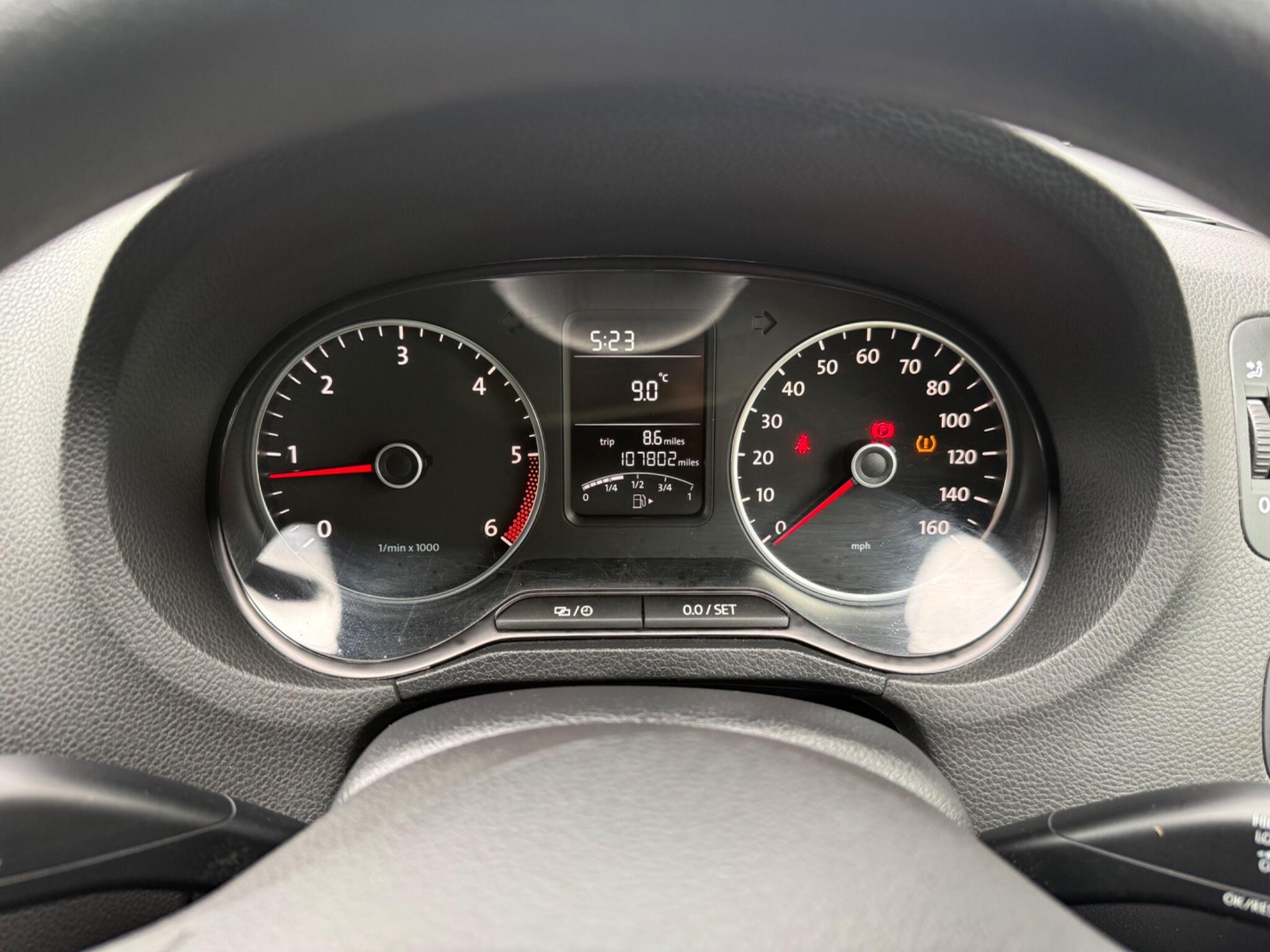 Volkswagen Polo - Image 12