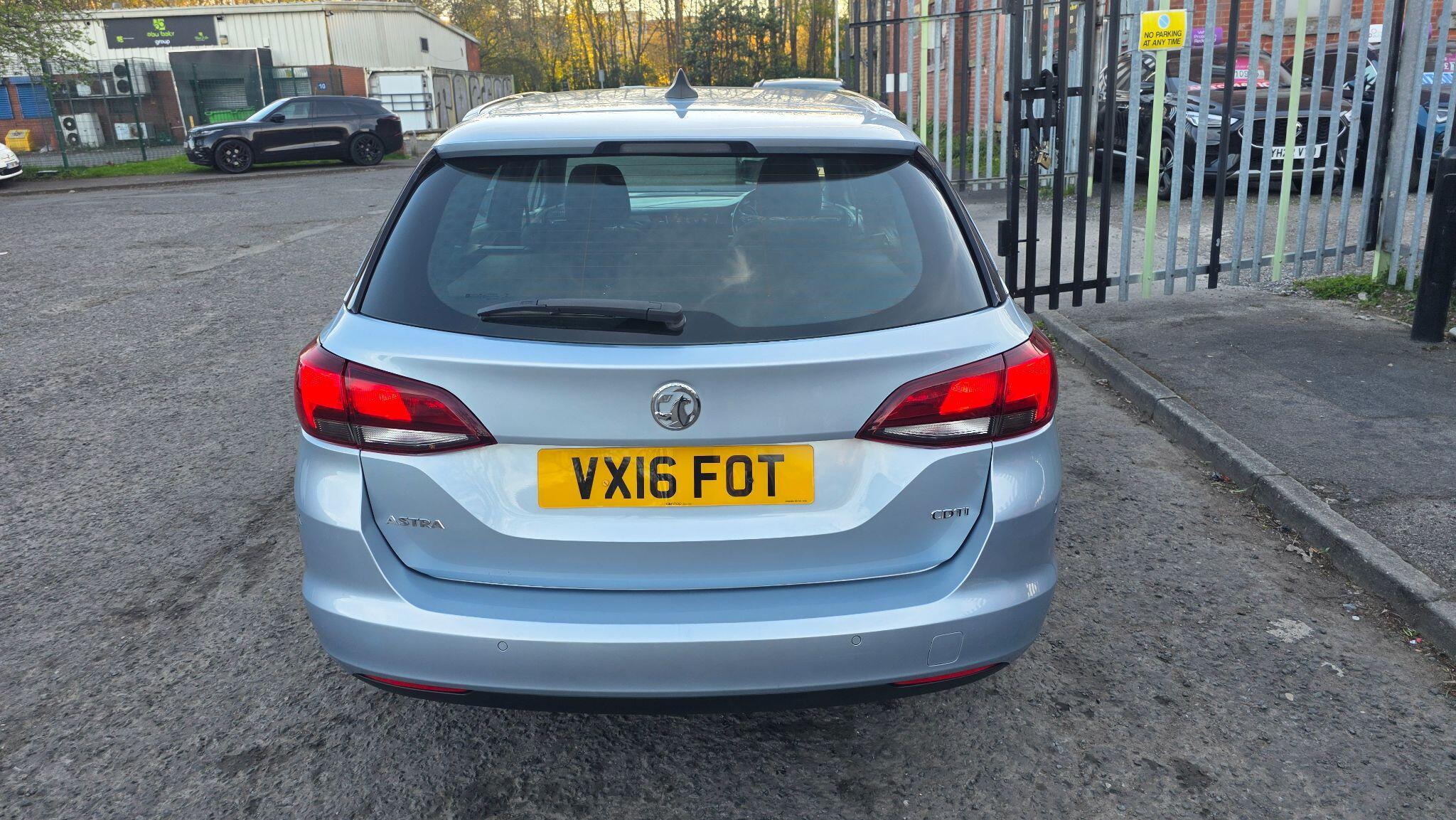Vauxhall Astra - Image 12