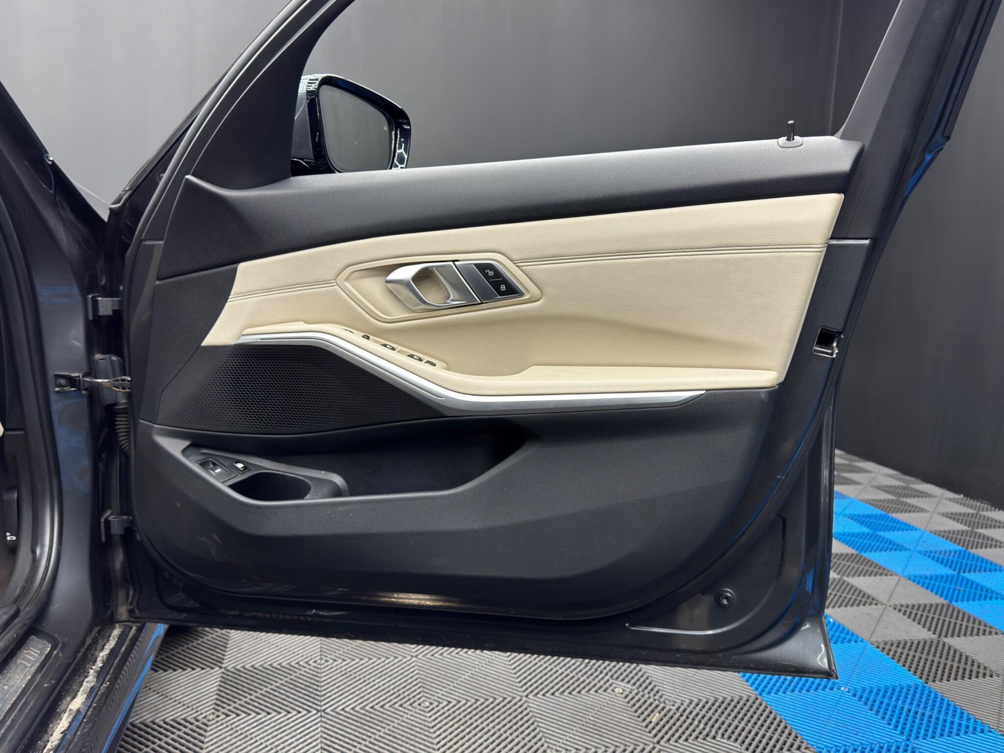 BMW 3 Series - Image 38