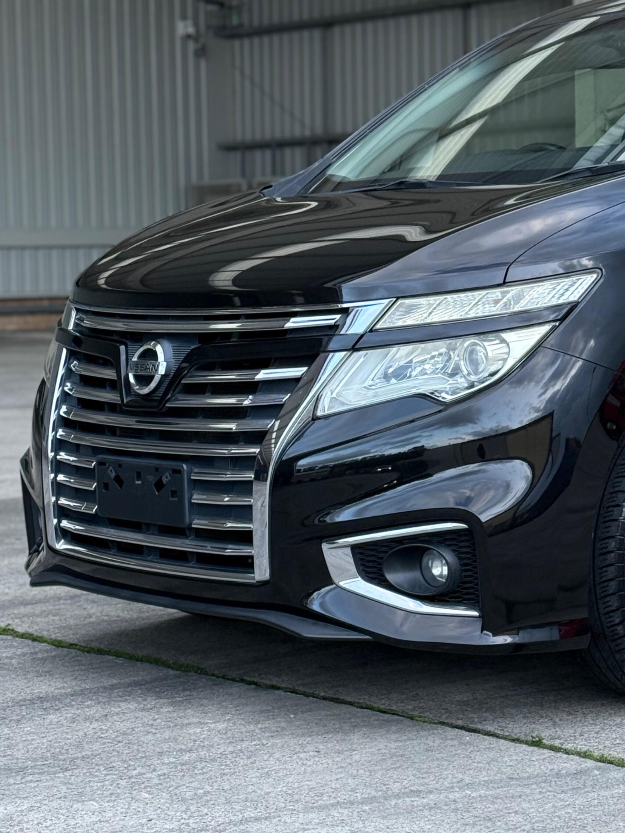 Nissan Elgrand - Image 16