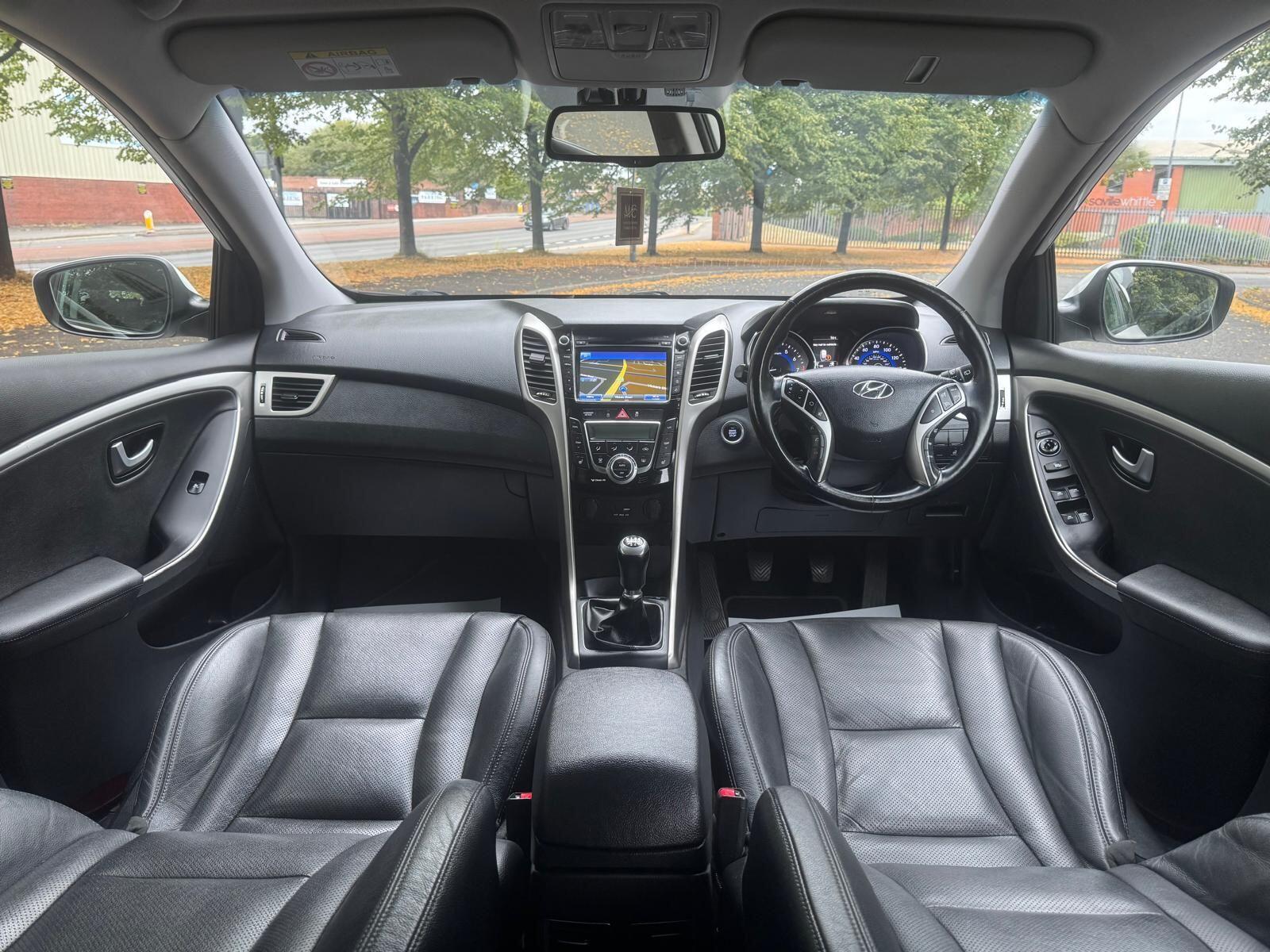 Hyundai i30 - Image 18