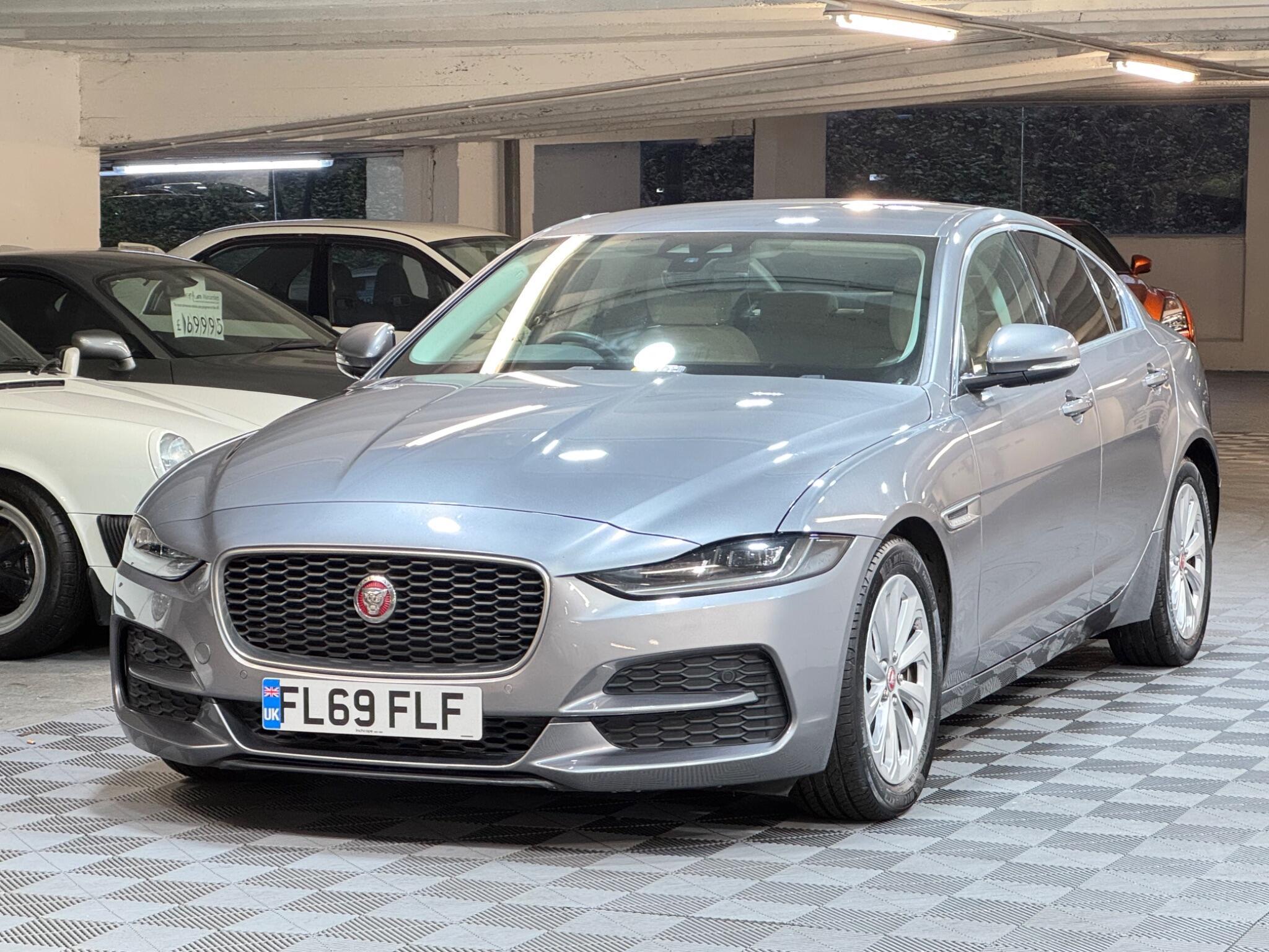 Jaguar XE - Image 6