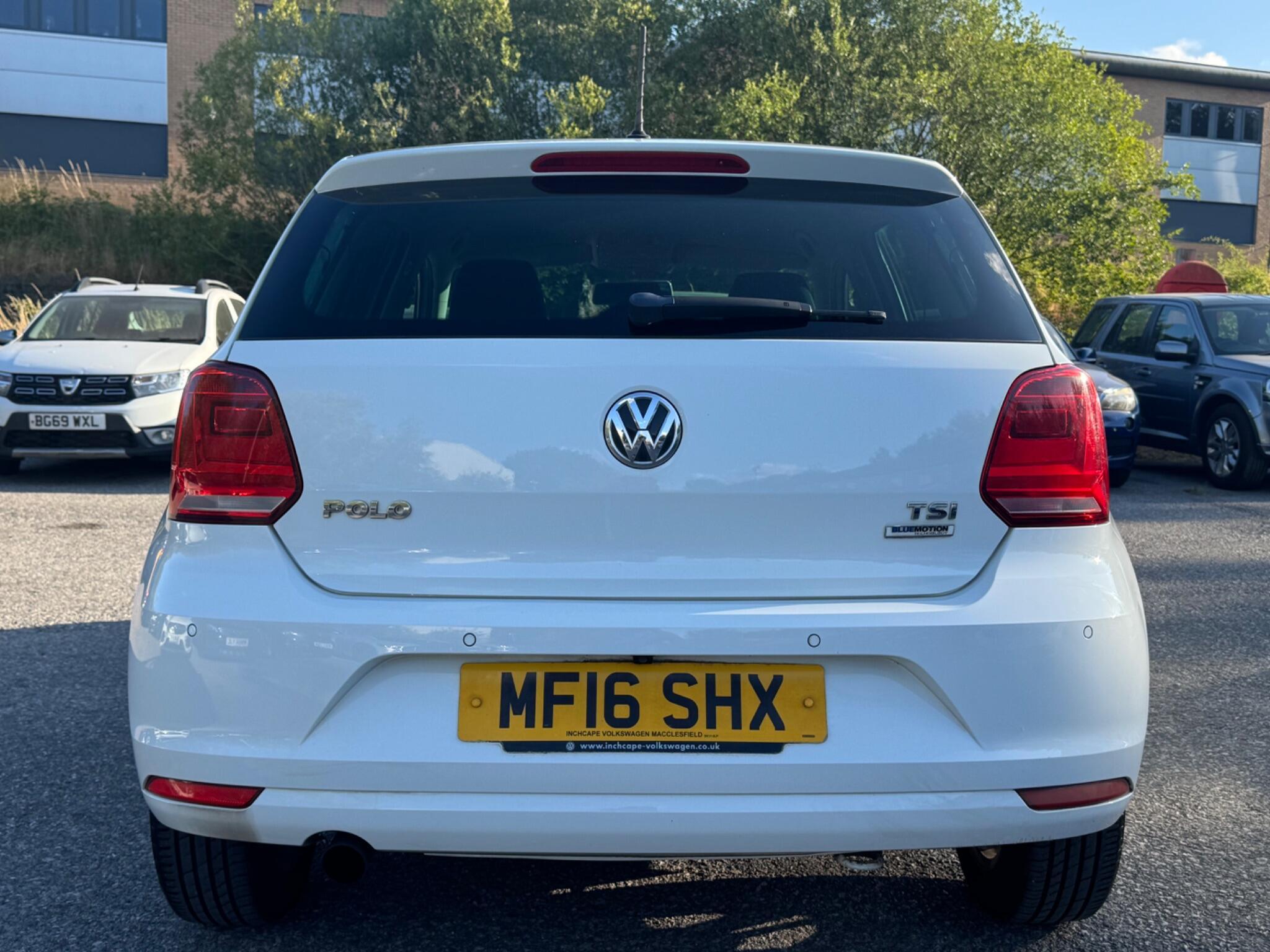 Volkswagen Polo - Image 10